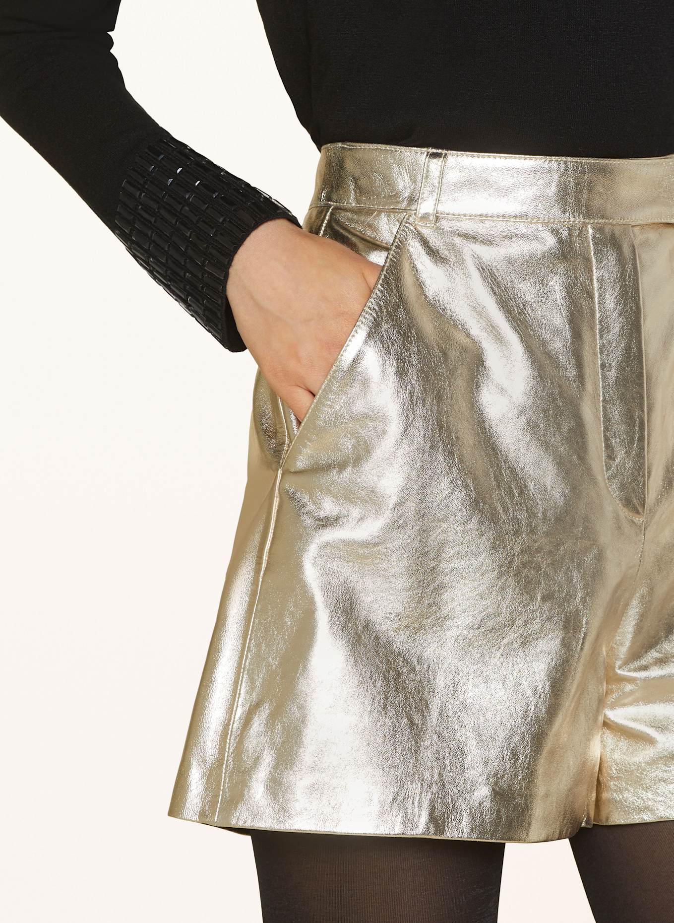 RIANI Leather shorts: GOLD