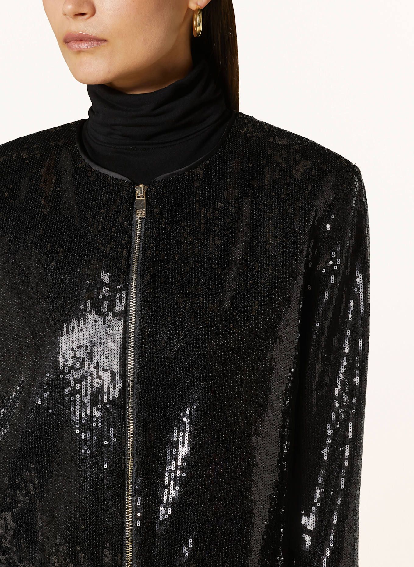 RIANI Bunda hranatého střihu s flitry: ČERNÁ