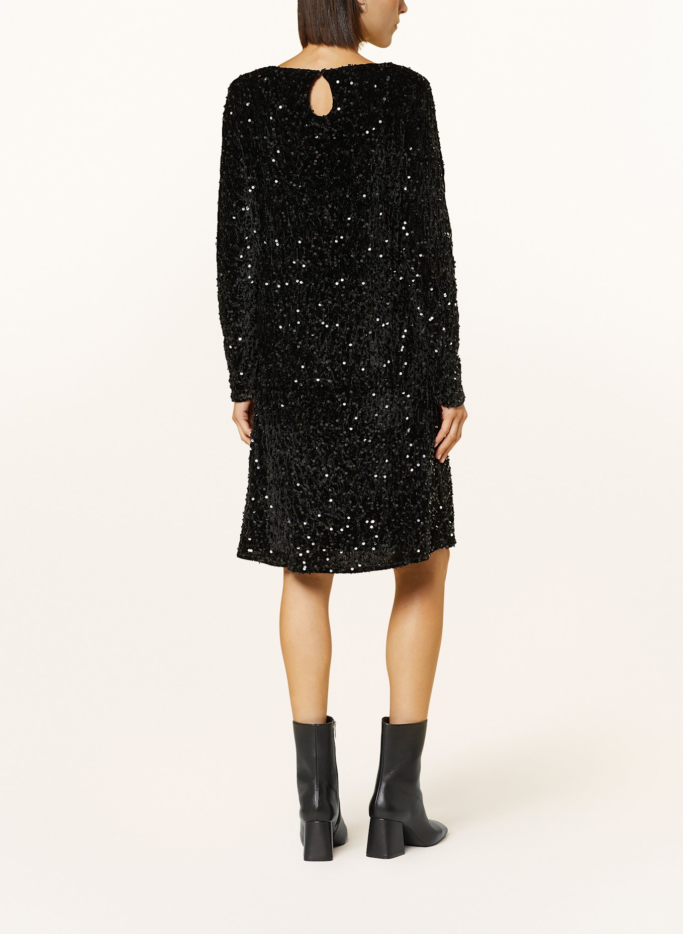 darling harbour Šaty s flitry: ČERNÁ