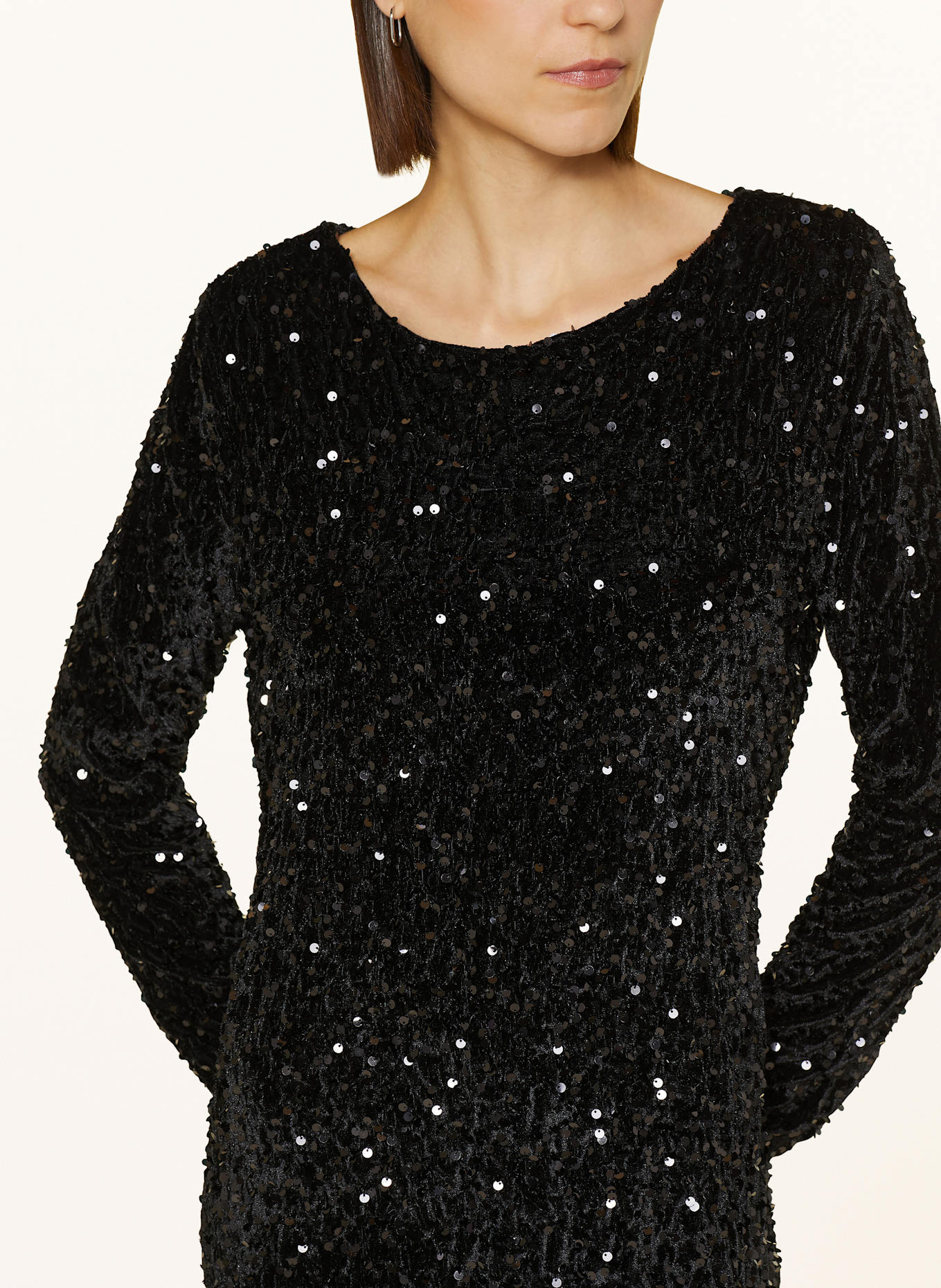 darling harbour Šaty s flitry: ČERNÁ