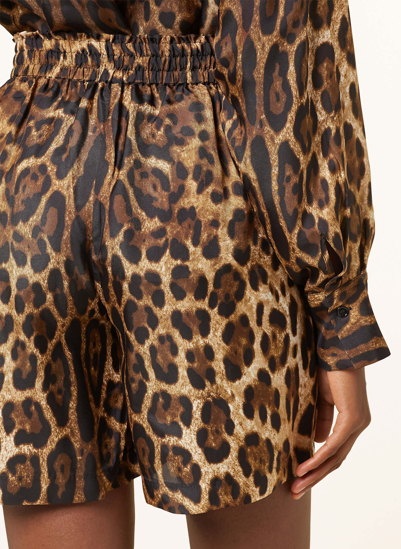 darling harbour Shorts mit Seide: LEOPRINT