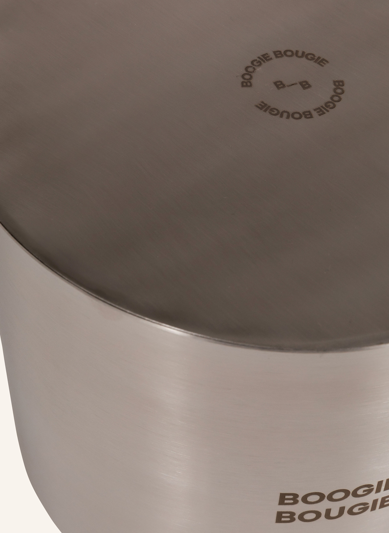 BOOGIE BOUGIE Świeca zapachowa TAMED BASIL & THUNDER: SREBRNY