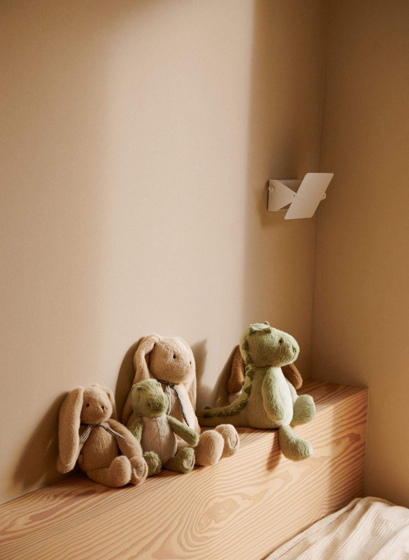 LIEWOOD Hasen-Kuscheltier BERTO RABBIT, Farbe: CREME (Bild 4)