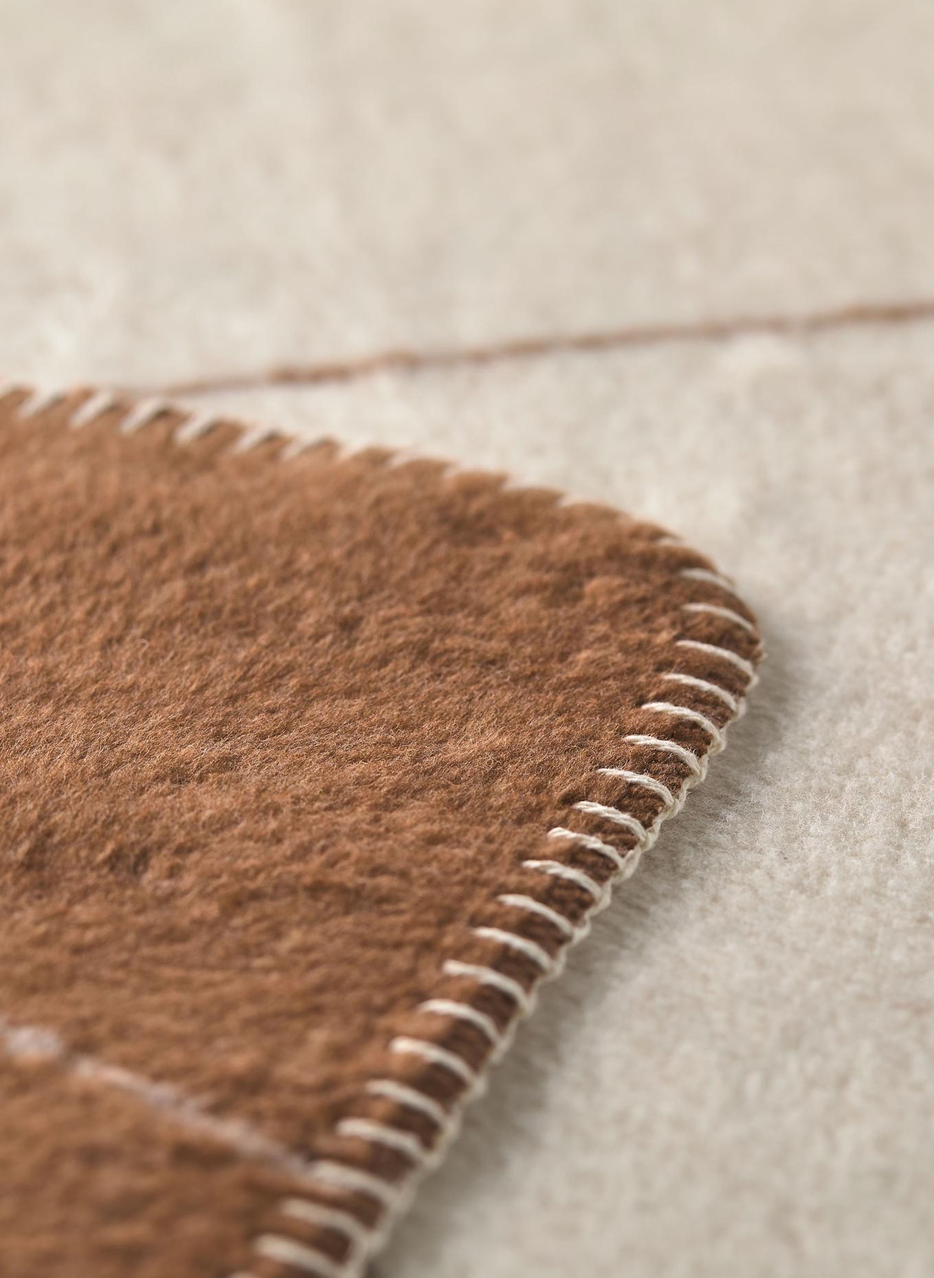 David Fussenegger Plaid SAVONA: MARRON / CRÈME