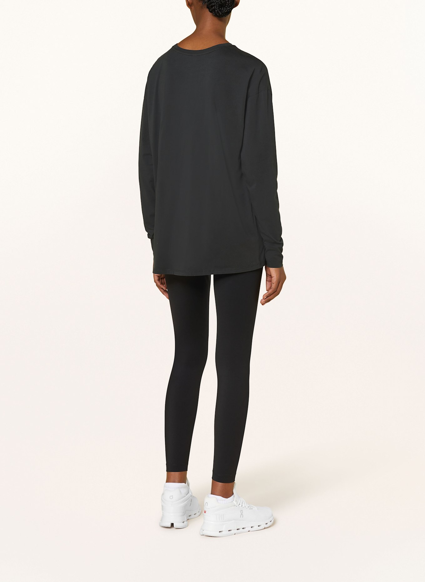 vuori Funkční tričko FEATHER: ČERNÁ