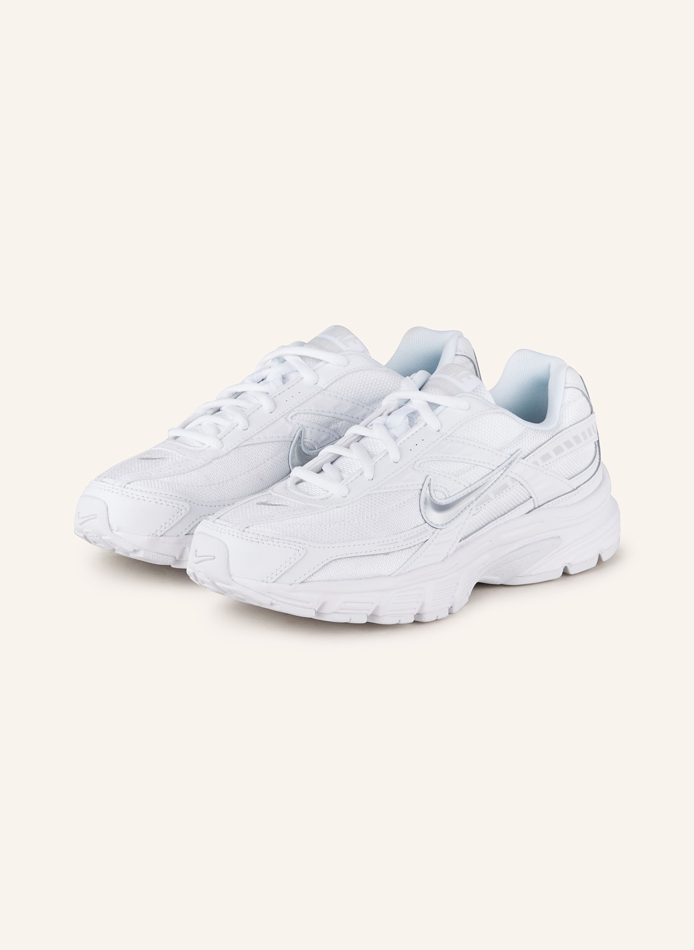 Plain white nikes clearance
