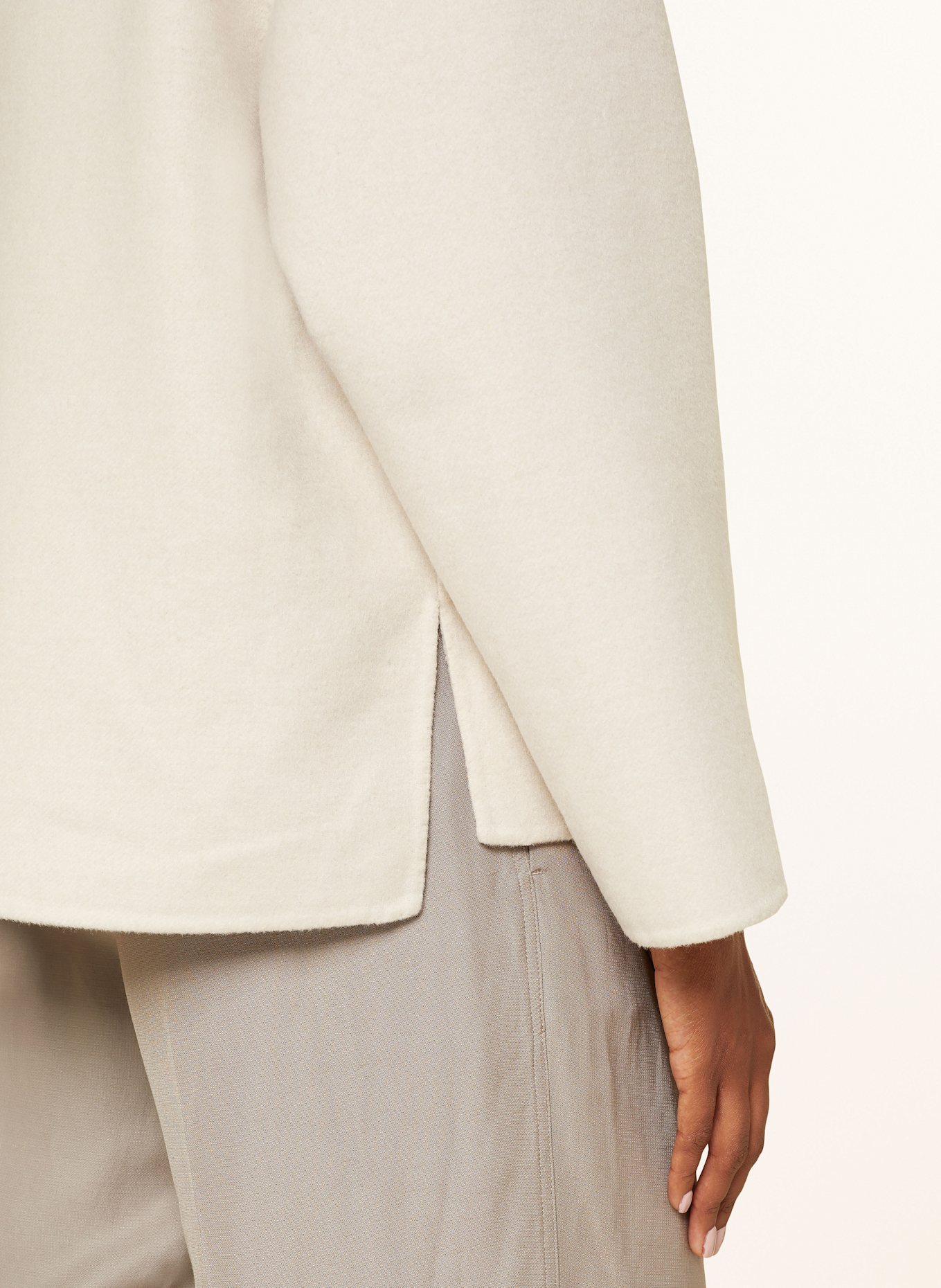 comma Overjacket: BEIGE