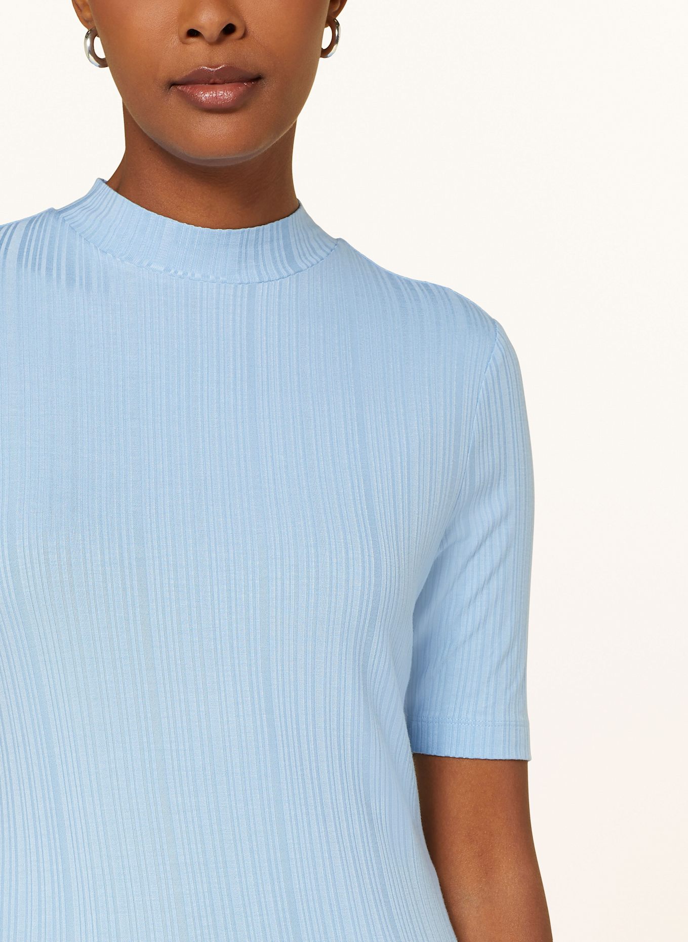 comma T-Shirt: HELLBLAU