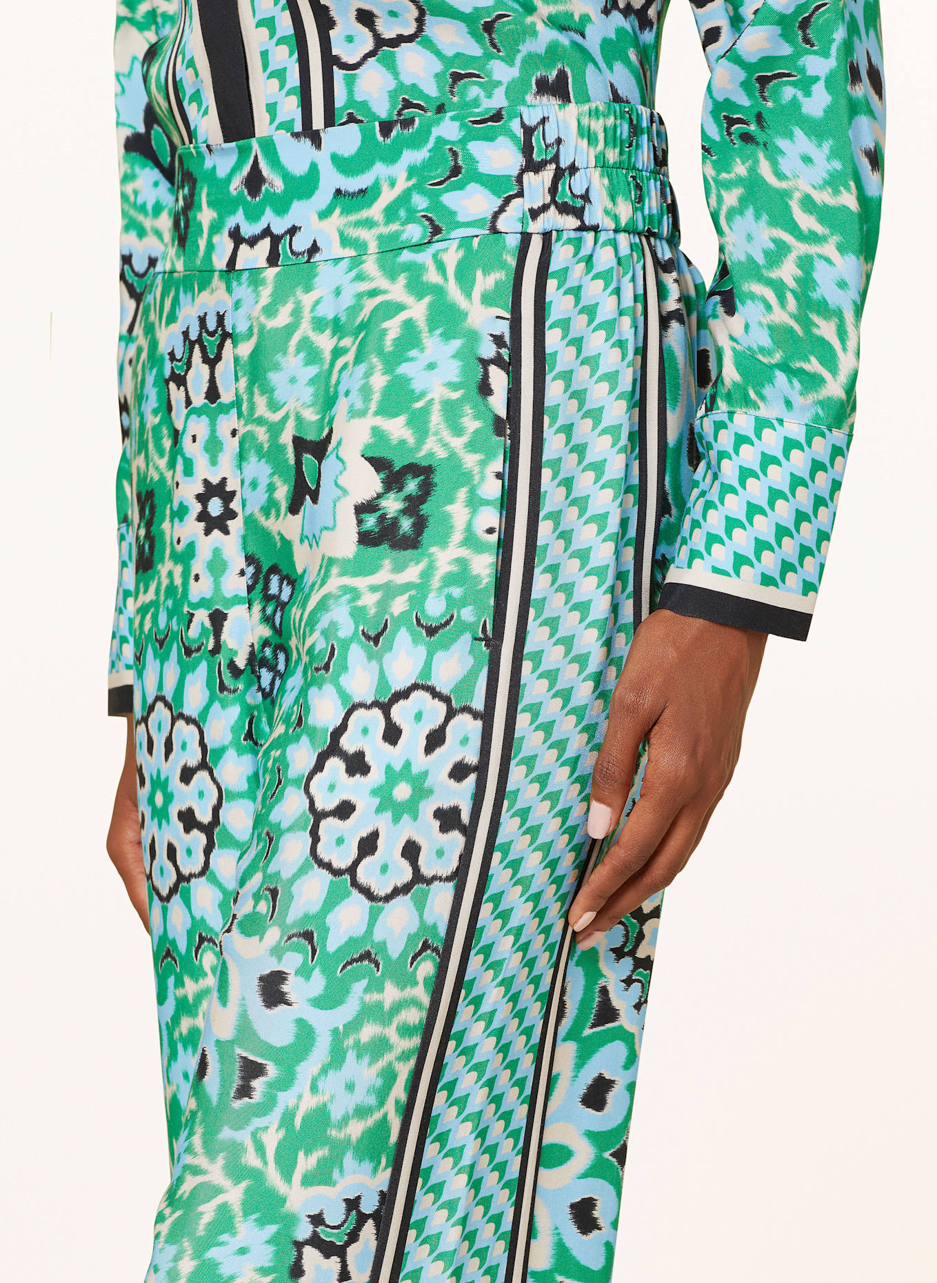 comma Spodnie marlena z lampasami: ZIELONY / JASNONIEBIESKI / KREMOWY