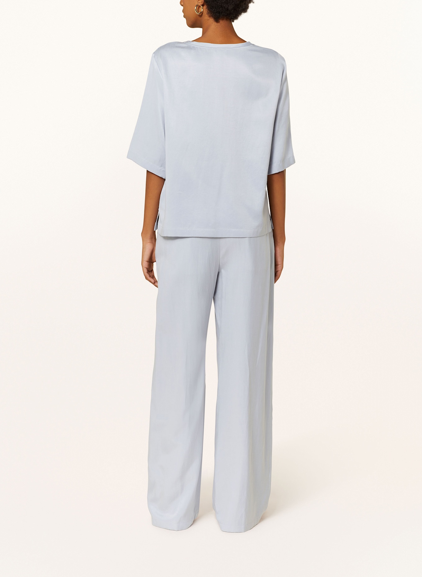 DRYKORN Marlenehose CONSIDER aus Satin: HELLBLAU