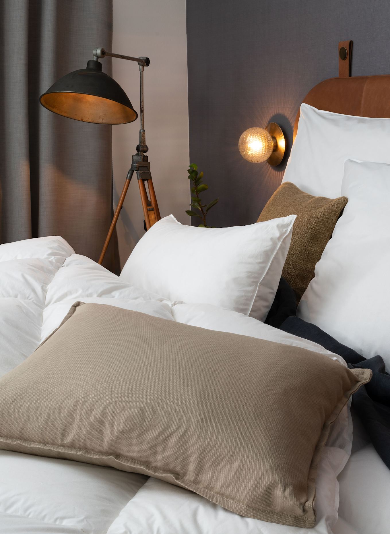 CENTA-STAR Daunenkissen LUXURY DREIKAMMER: CREME