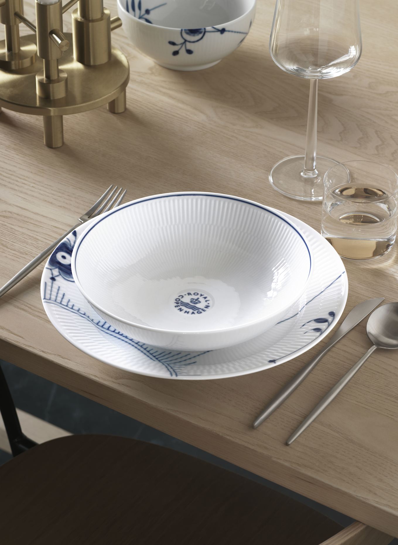 ROYAL COPENHAGEN BLUE FLUTED MEGA dinner plate, Color: WHITE/ BLUE (Image 3)