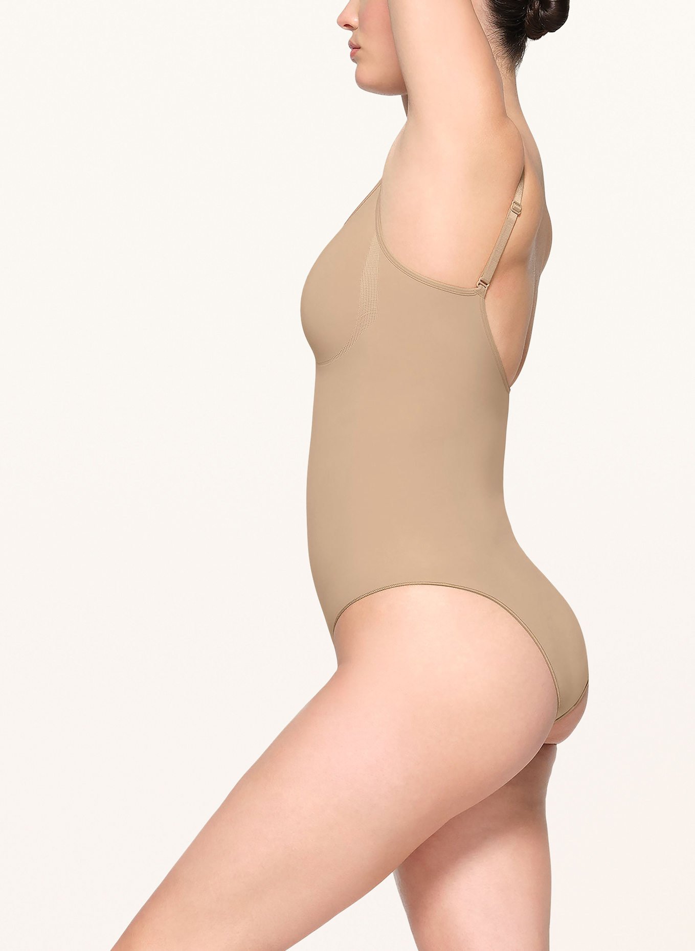 SKIMS Body modelujące SEAMLESS SCULPT, Kolor: CLAY (Obrazek 4)