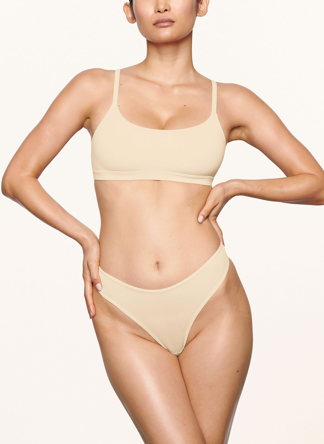 SKIMS Bustier FITS EVERYBODY, Color: SAND (Image 2)
