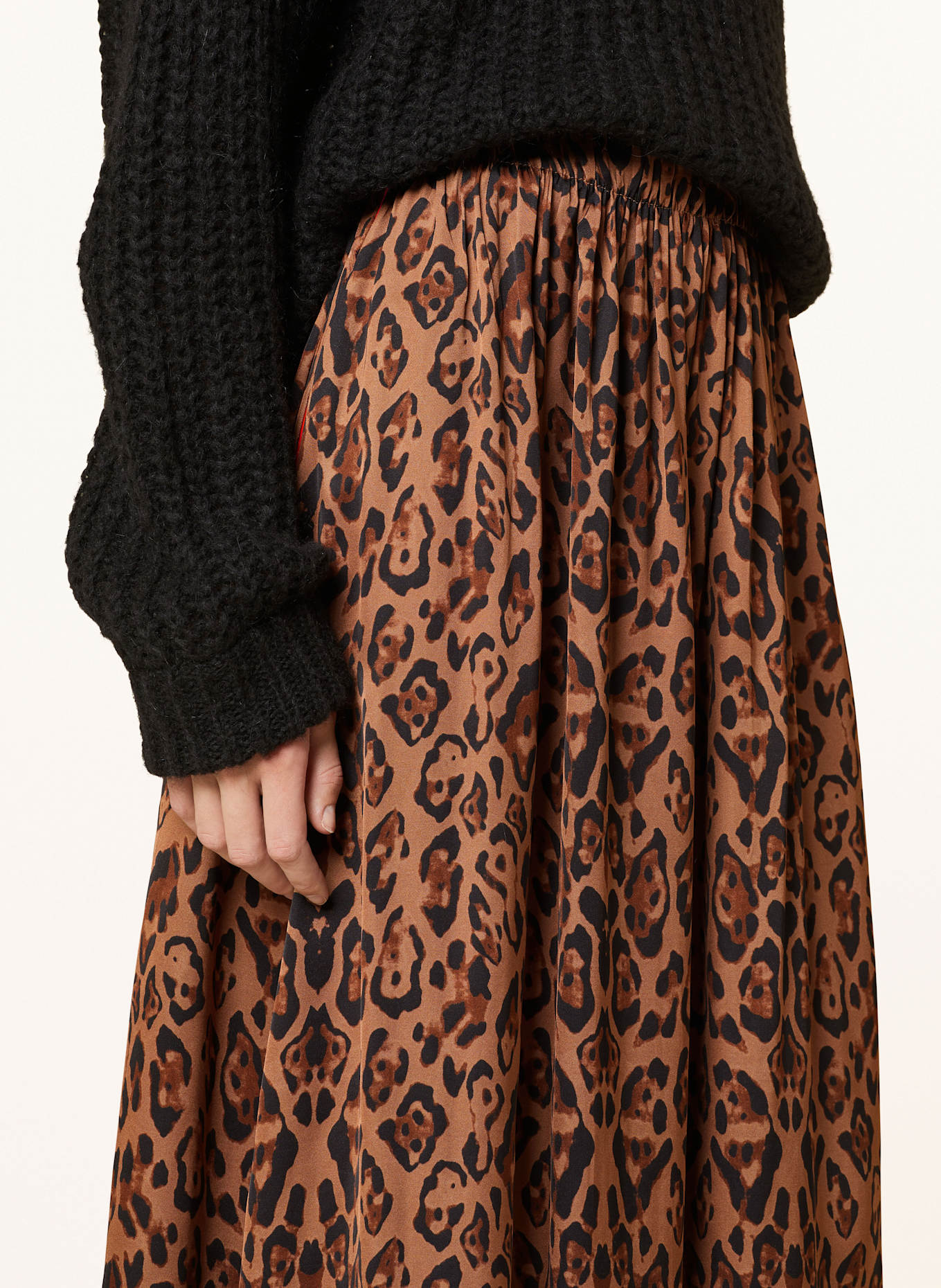 miss goodlife Satinrock: BRAUN / SCHWARZ