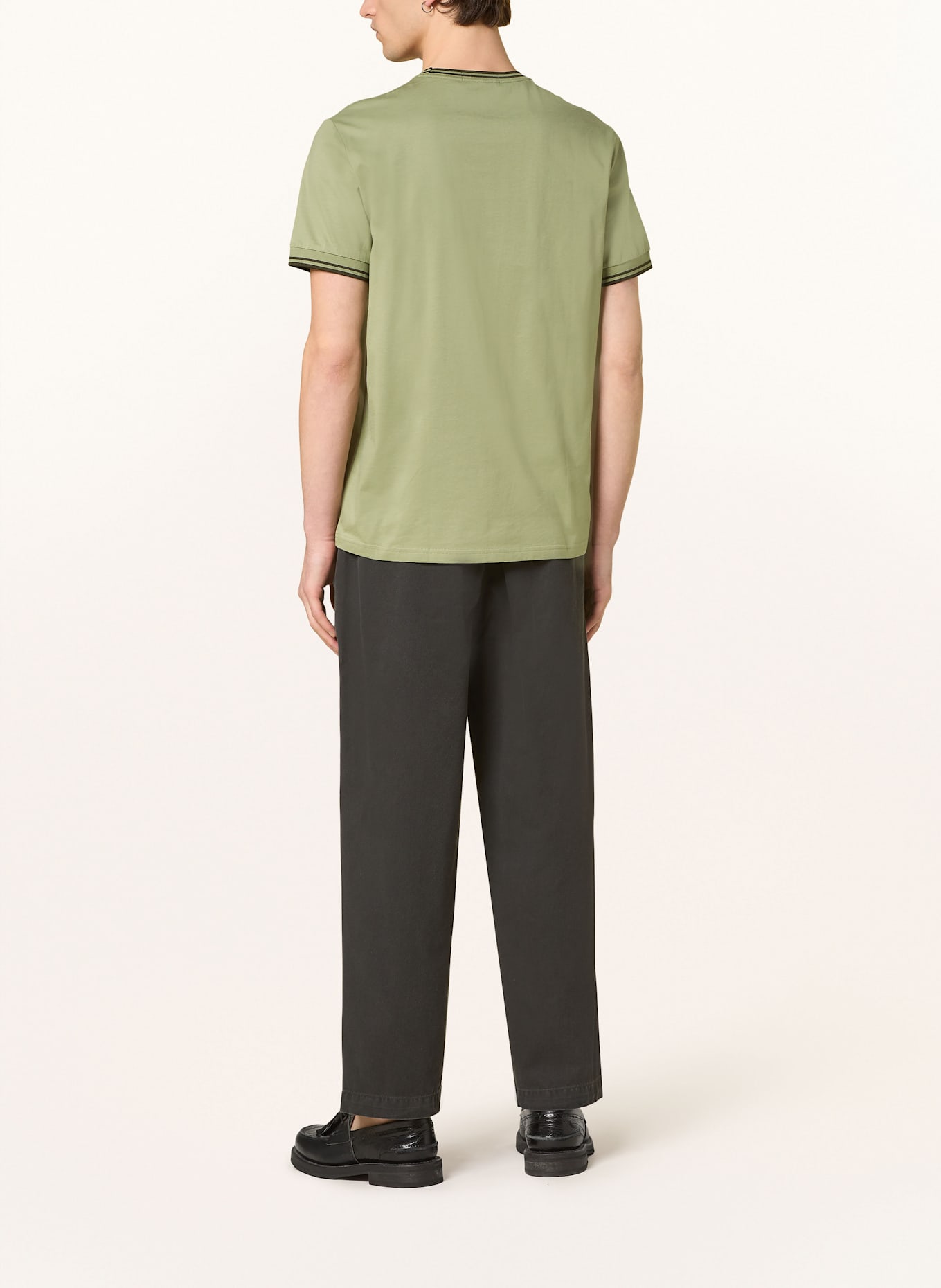 FRED PERRY T-Shirt: OLIV / DUNKELGRÜN