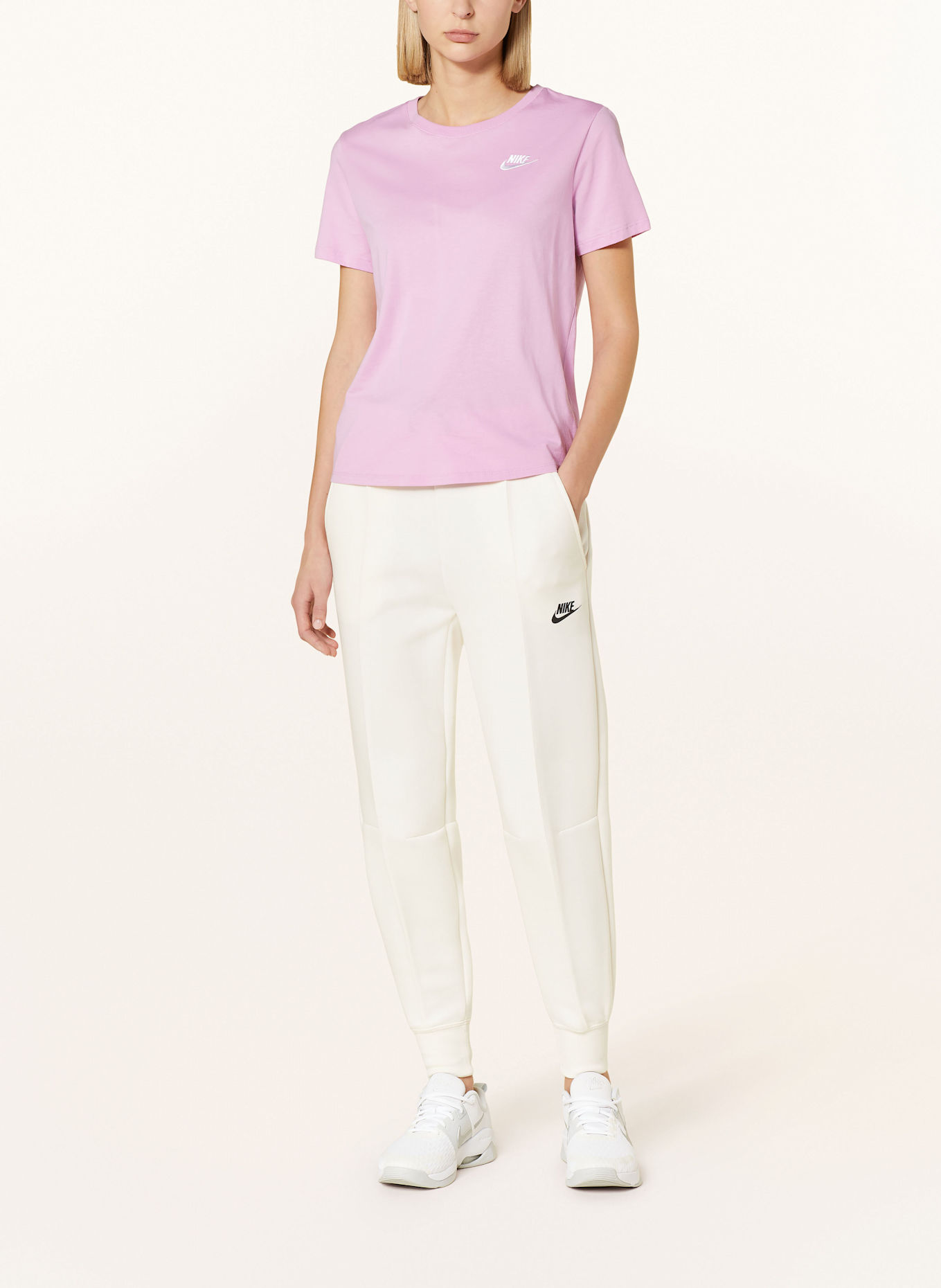Nike T-shirt SPORTSWEAR CLUB ESSENTIALS: PINK