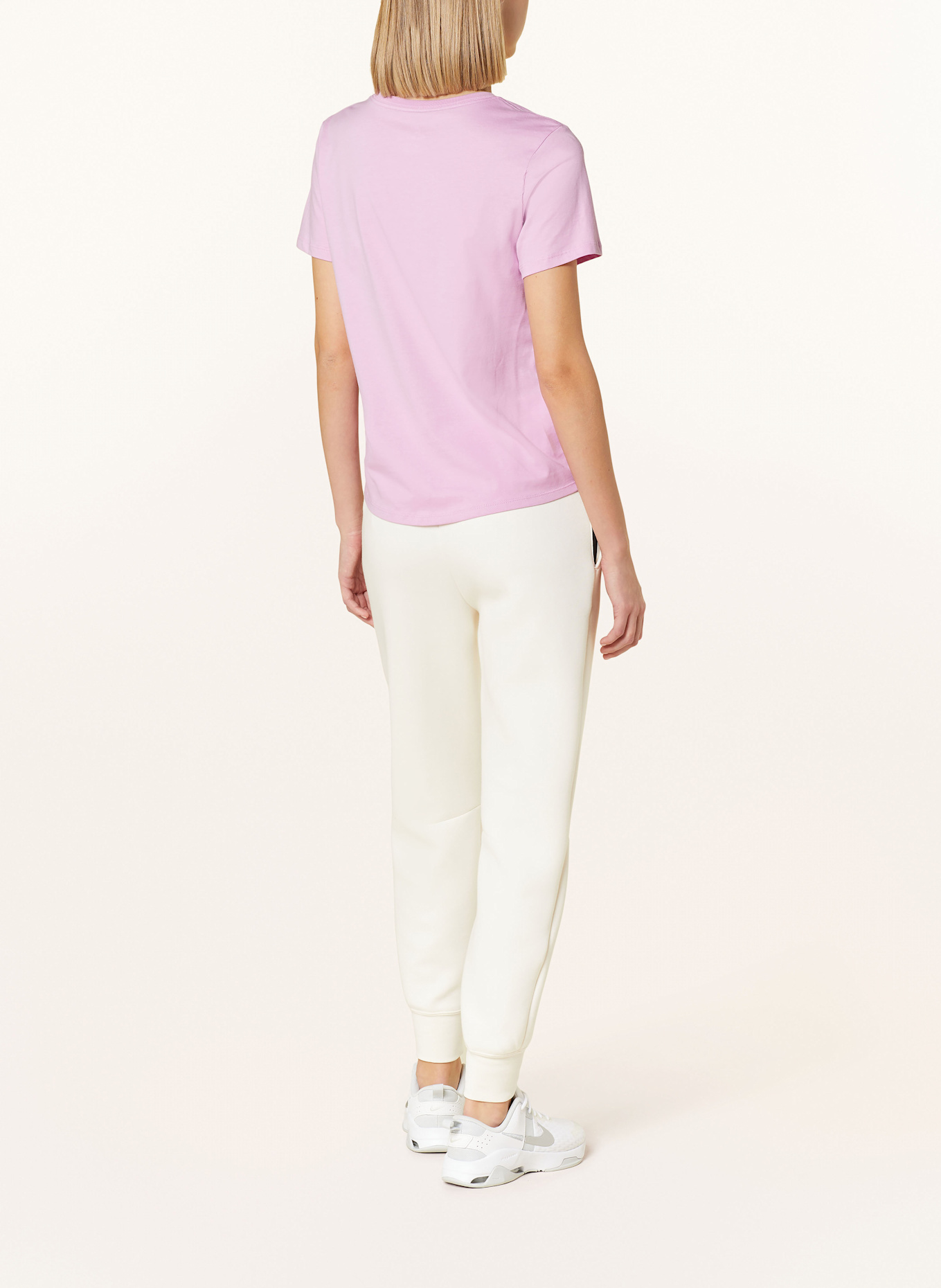 Nike T-shirt SPORTSWEAR CLUB ESSENTIALS: PINK