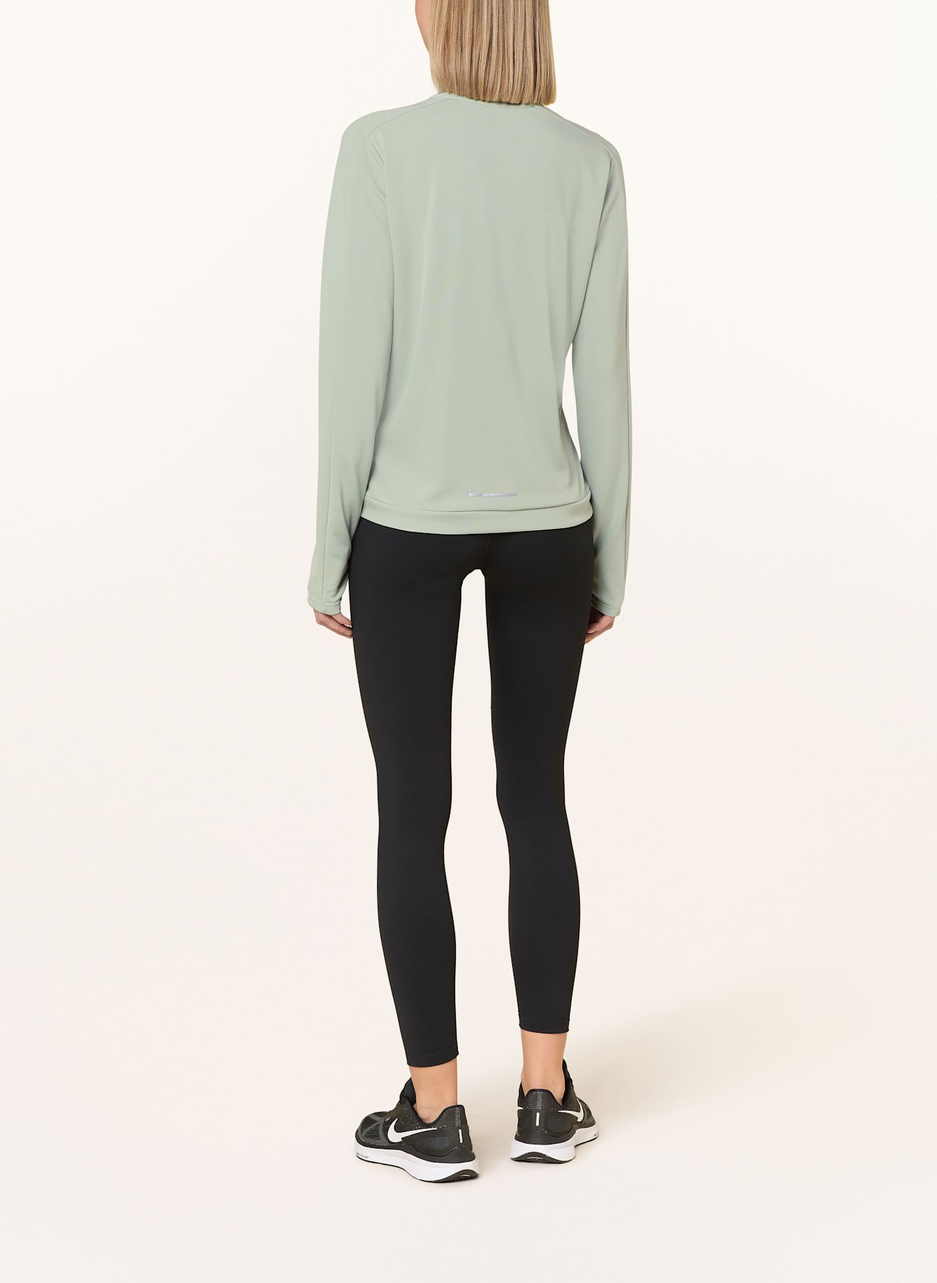 Nike Běžecké tričko SWOOSH: SVĚTLE ZELENÁ