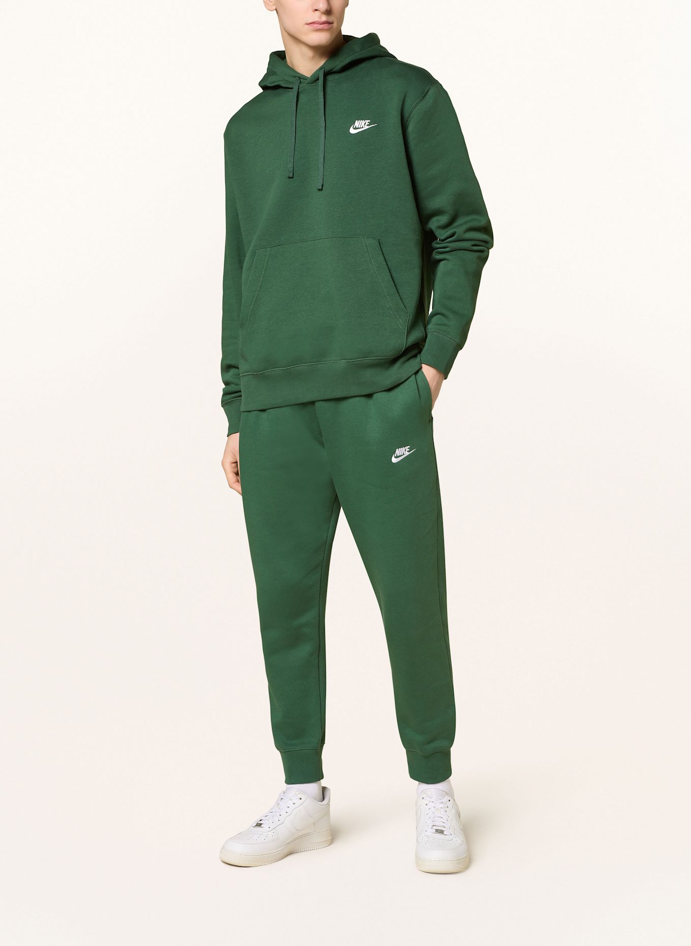 Nike green sweatpants deals