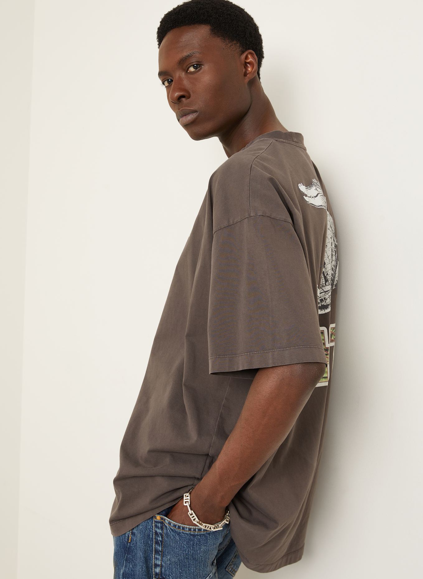 Off-White Tričko WHT: ČERNOŠEDÁ