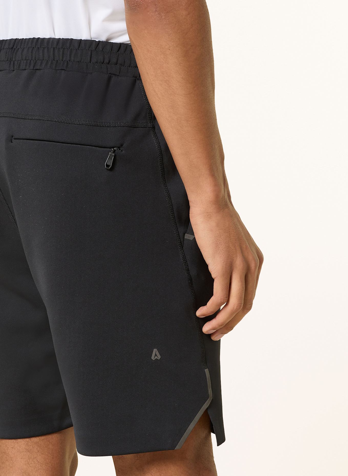 BOSS Short de golf HECON: NOIR