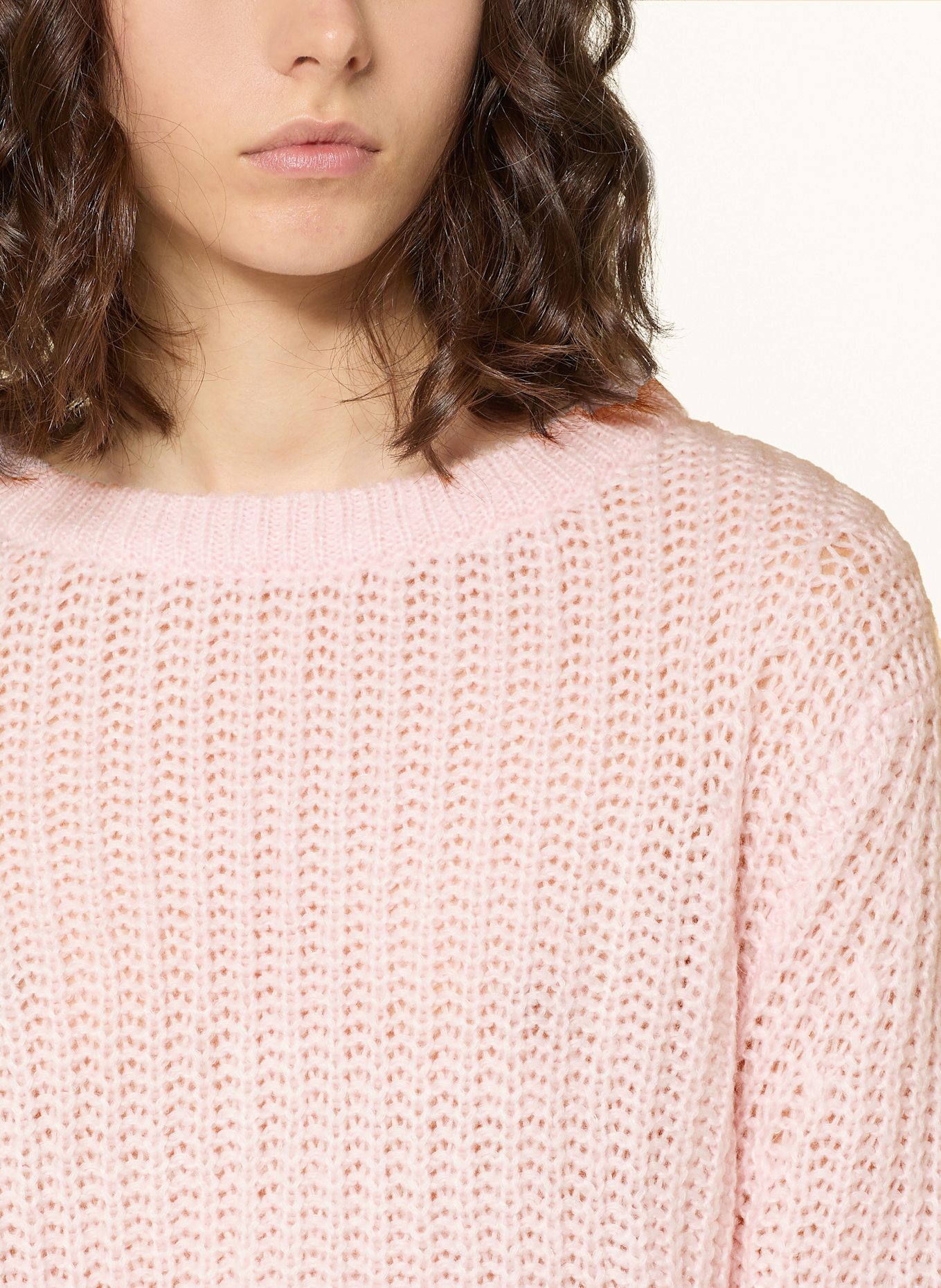 MRS & HUGS Sweter: BLADORÓŻOWY