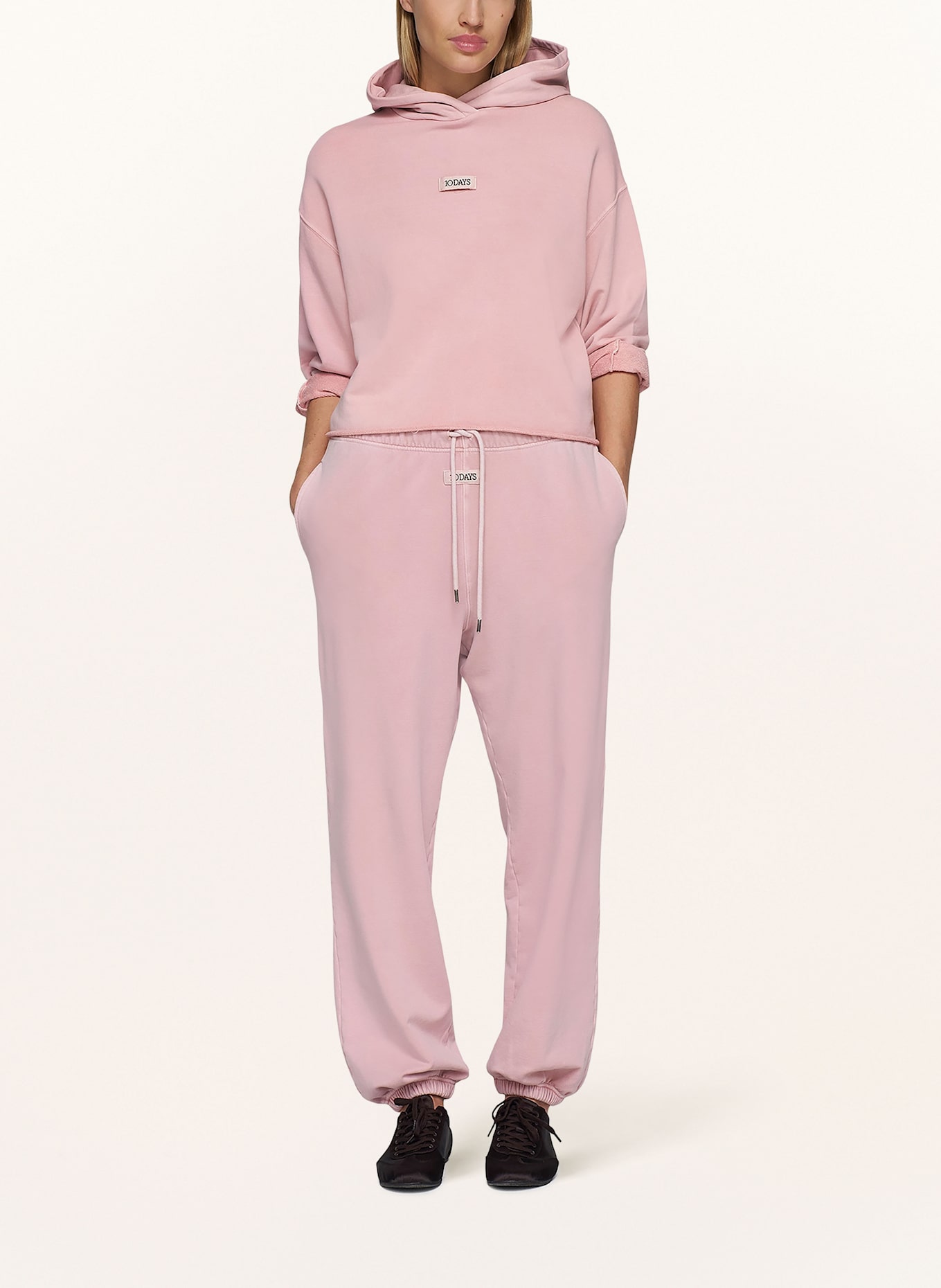 10DAYS Hoodie: ROSÉ