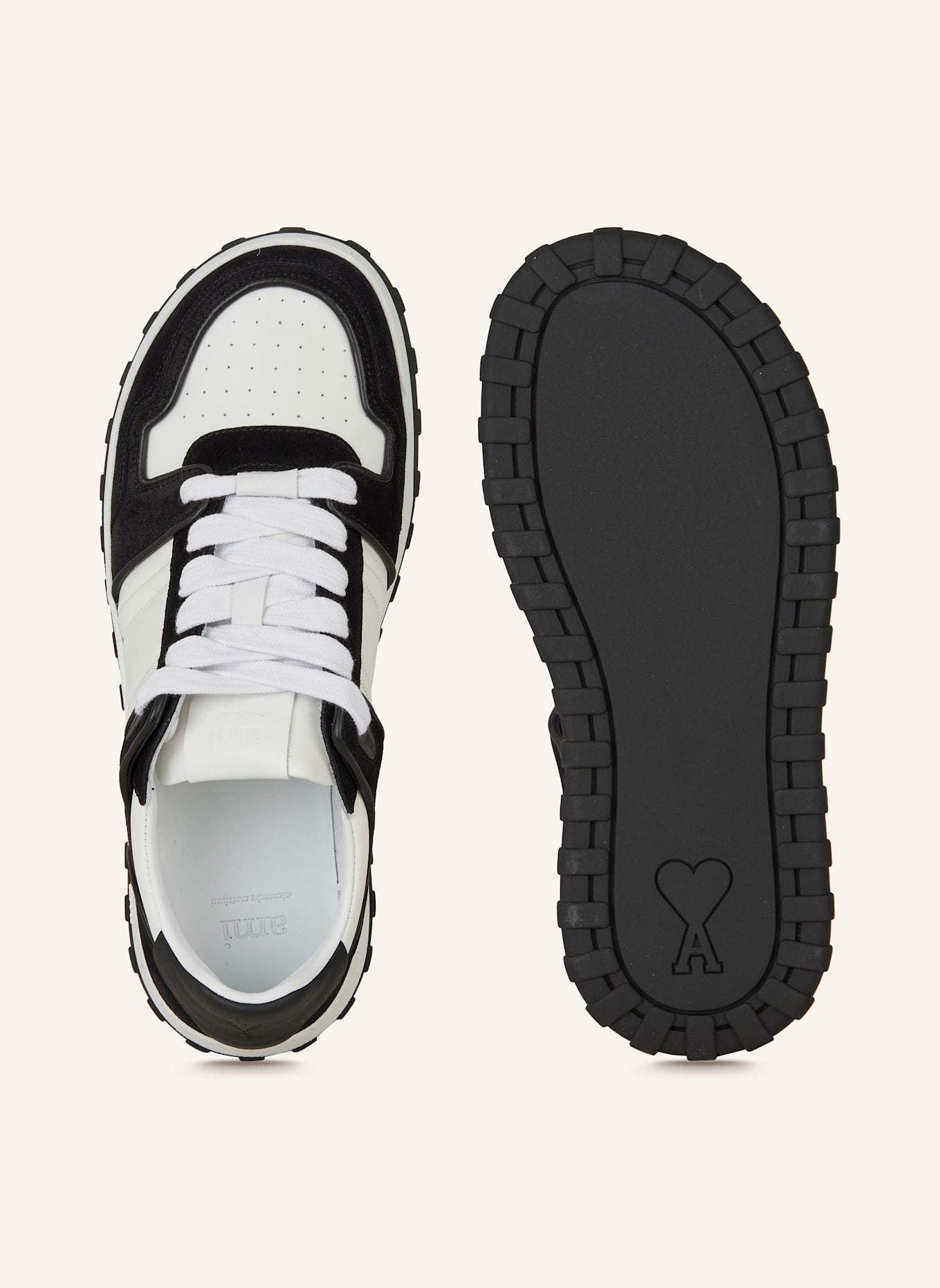 AMI PARIS Sneaker: WEISS/ SCHWARZ