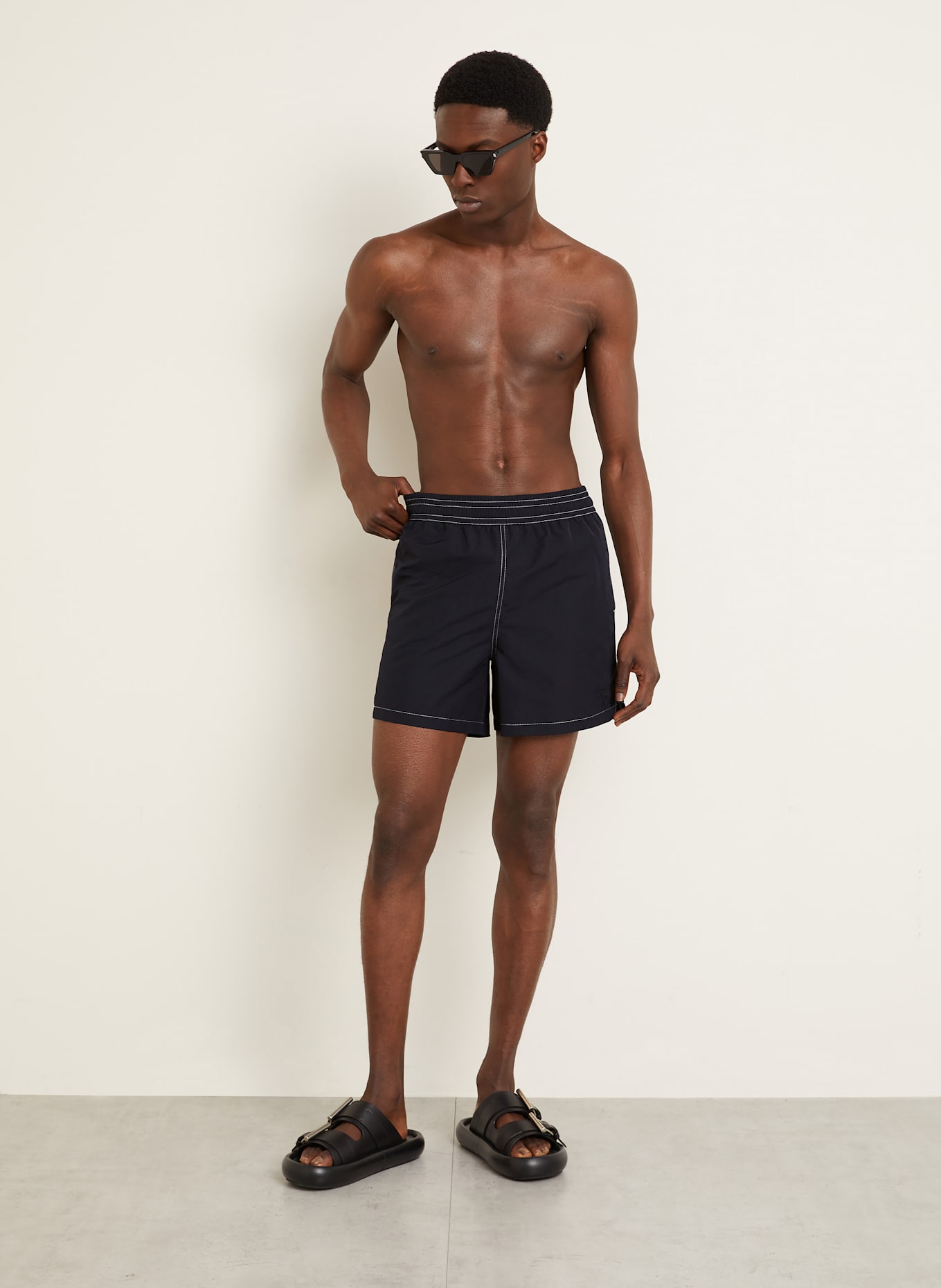 ショートパンツ AMI Men Swim Pants HBW005PA0021001 Black AMI PARIS Swim Shorts in black