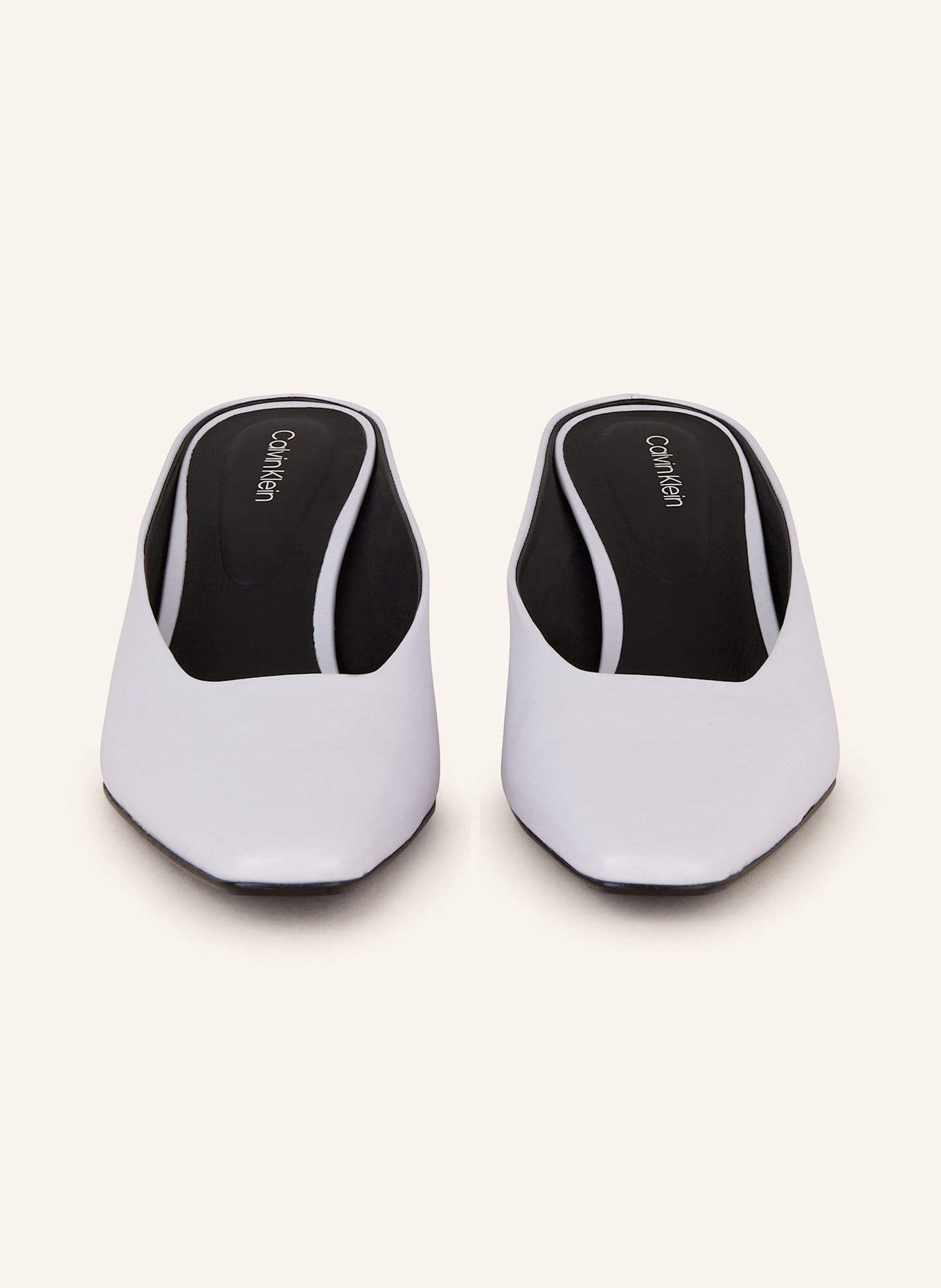 Calvin Klein Klapki typu mules: JASNOCZARY
