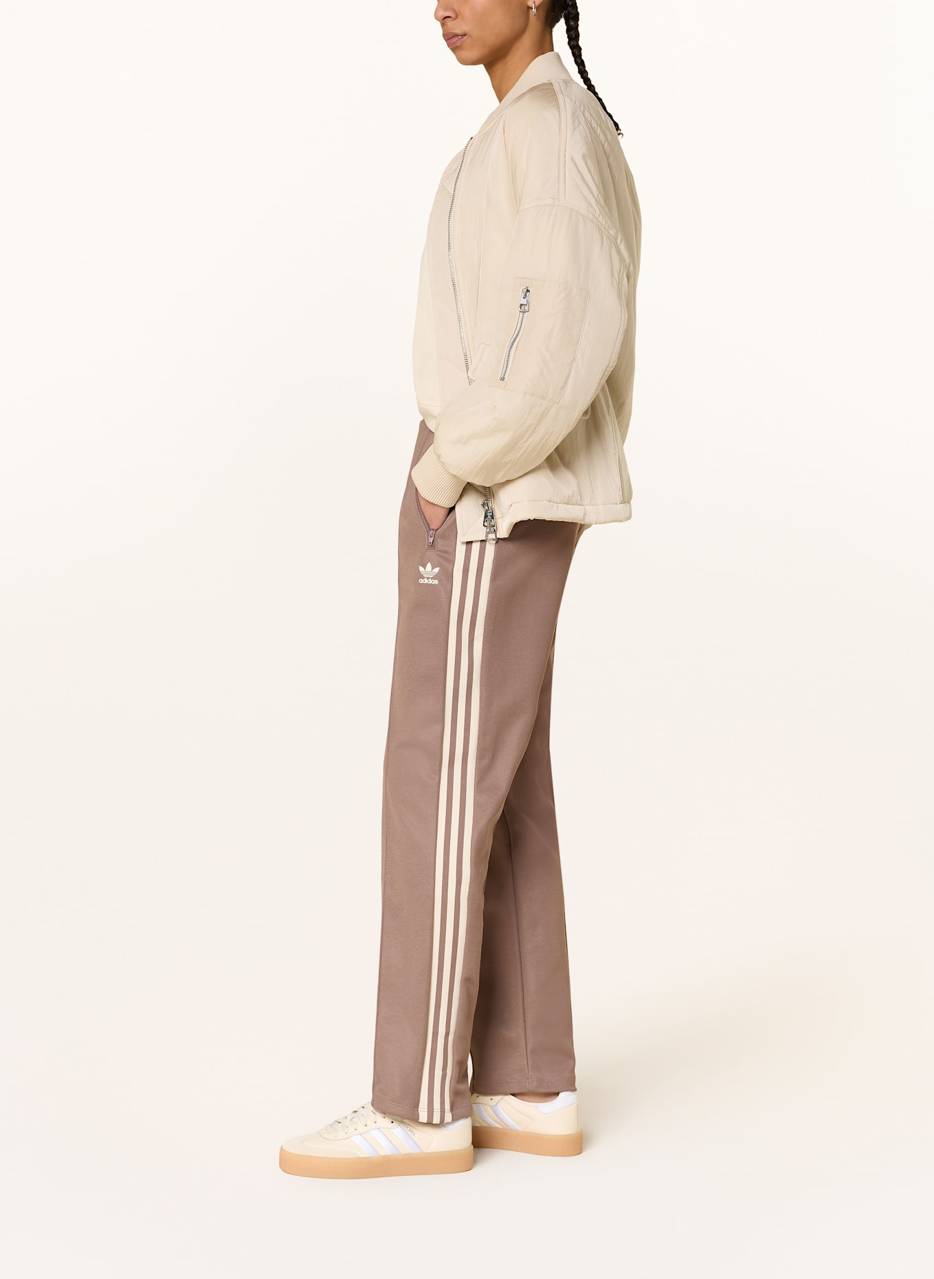 adidas Originals Track Pants ADICOLOR CLASSIC REGULAR TAPERED LEG: HELLBRAUN / CREME