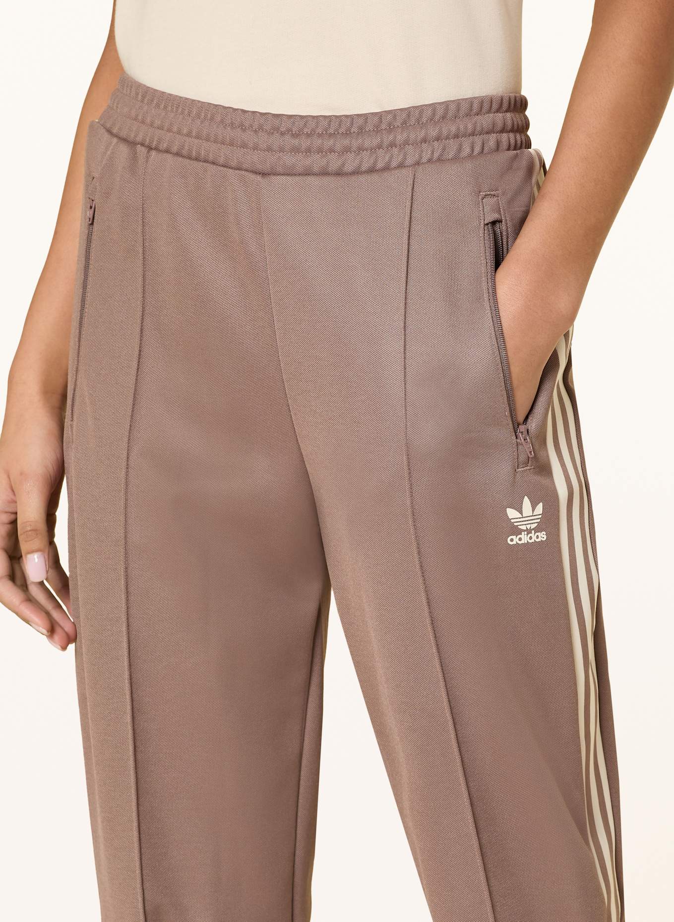 adidas Originals Track Pants ADICOLOR CLASSIC REGULAR TAPERED LEG: HELLBRAUN / CREME