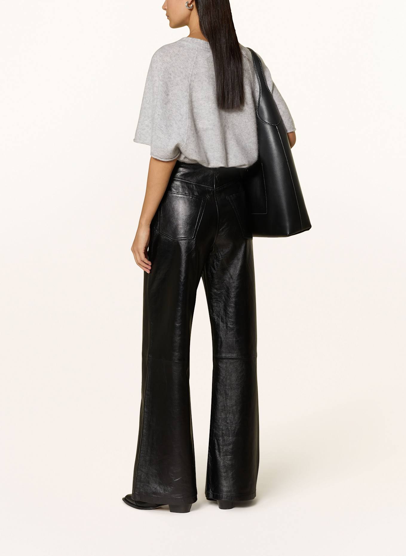 HERZEN'S ANGELEGENHEIT Dzianinowa koszulka z kaszmiru: JASNOCZARY