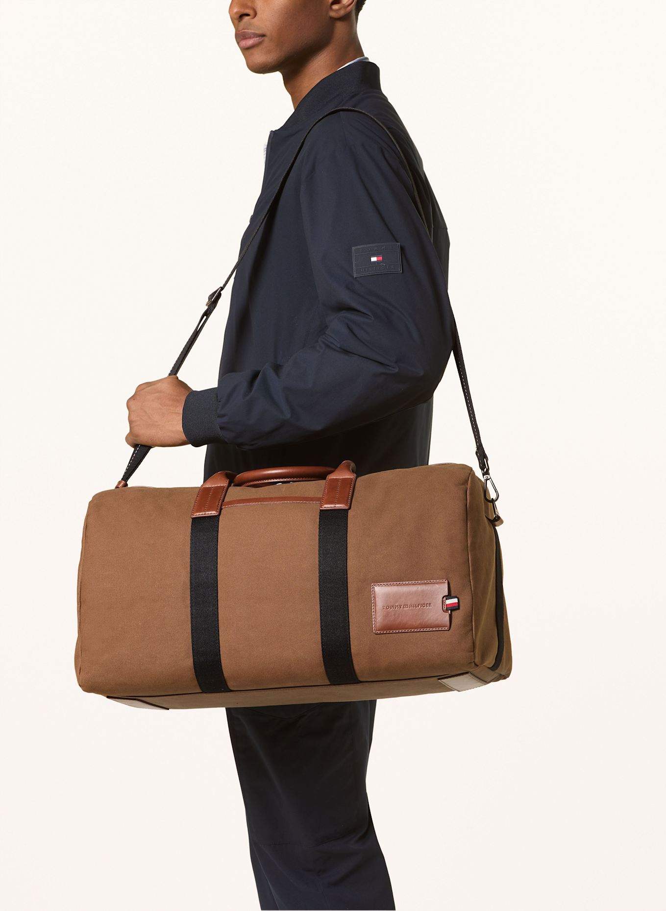 Tommy travel bags discount