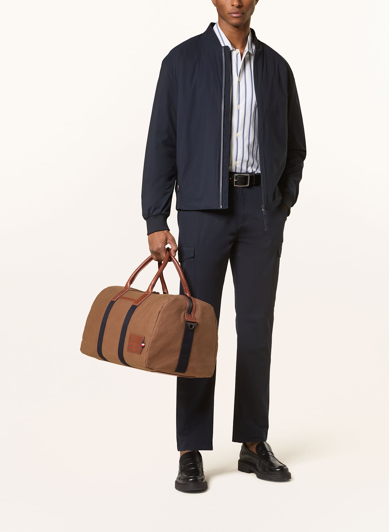 Tommy hilfiger travel suitcase sale