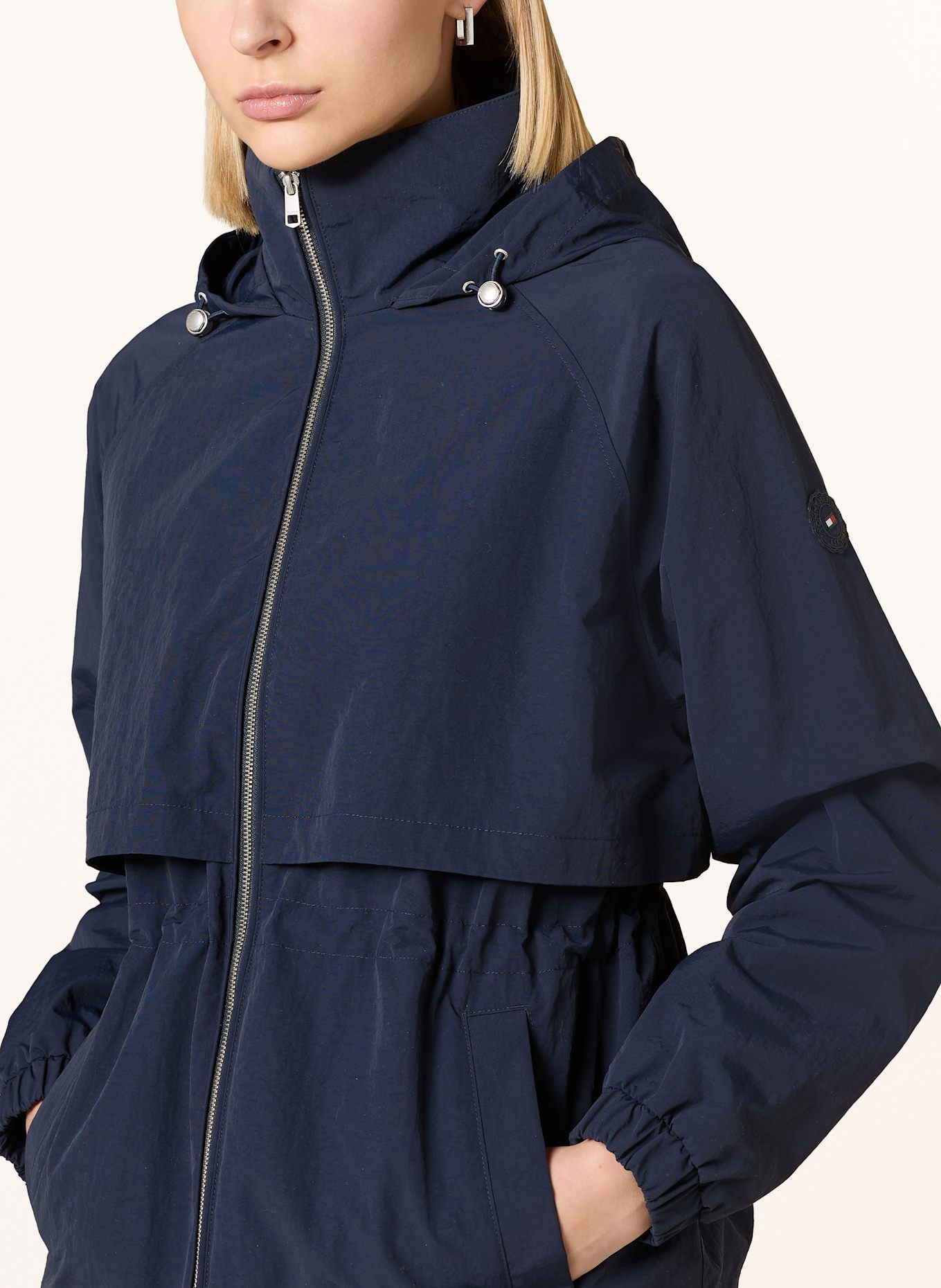 TOMMY HILFIGER Windbreaker: DUNKELBLAU