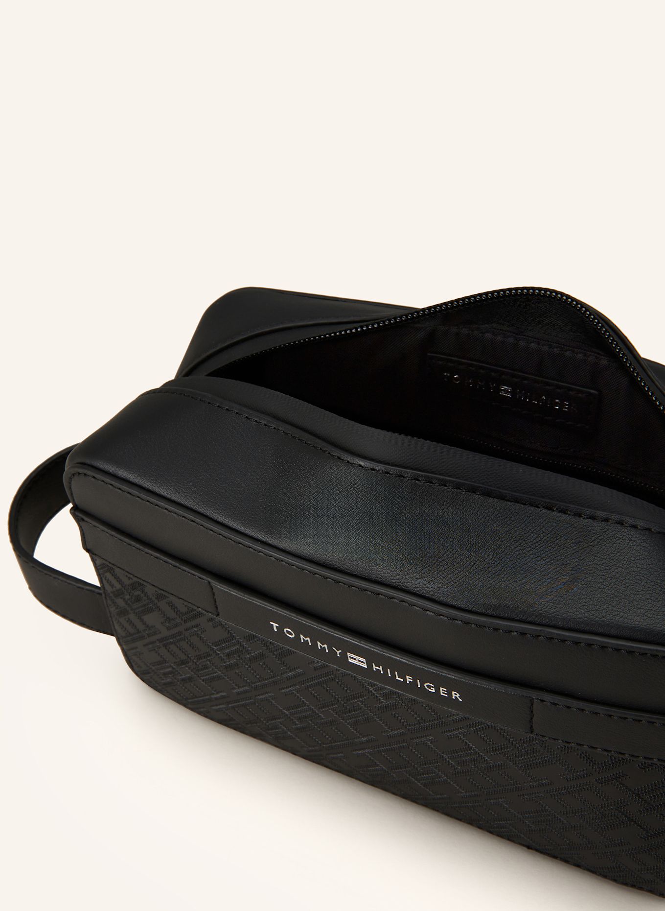 TOMMY HILFIGER Toiletry bag: BLACK