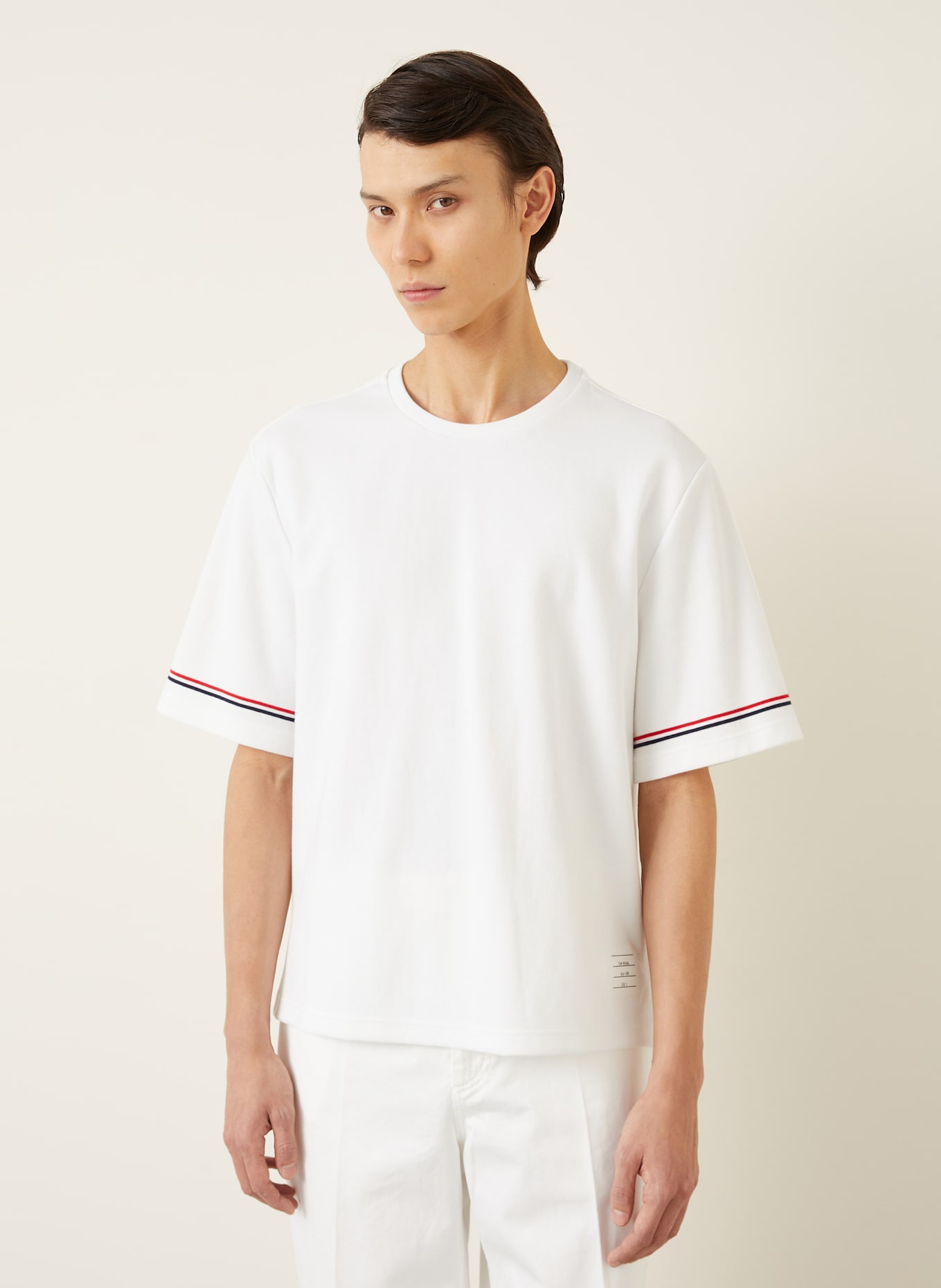 THOM BROWNE. T-Shirt: WEISS