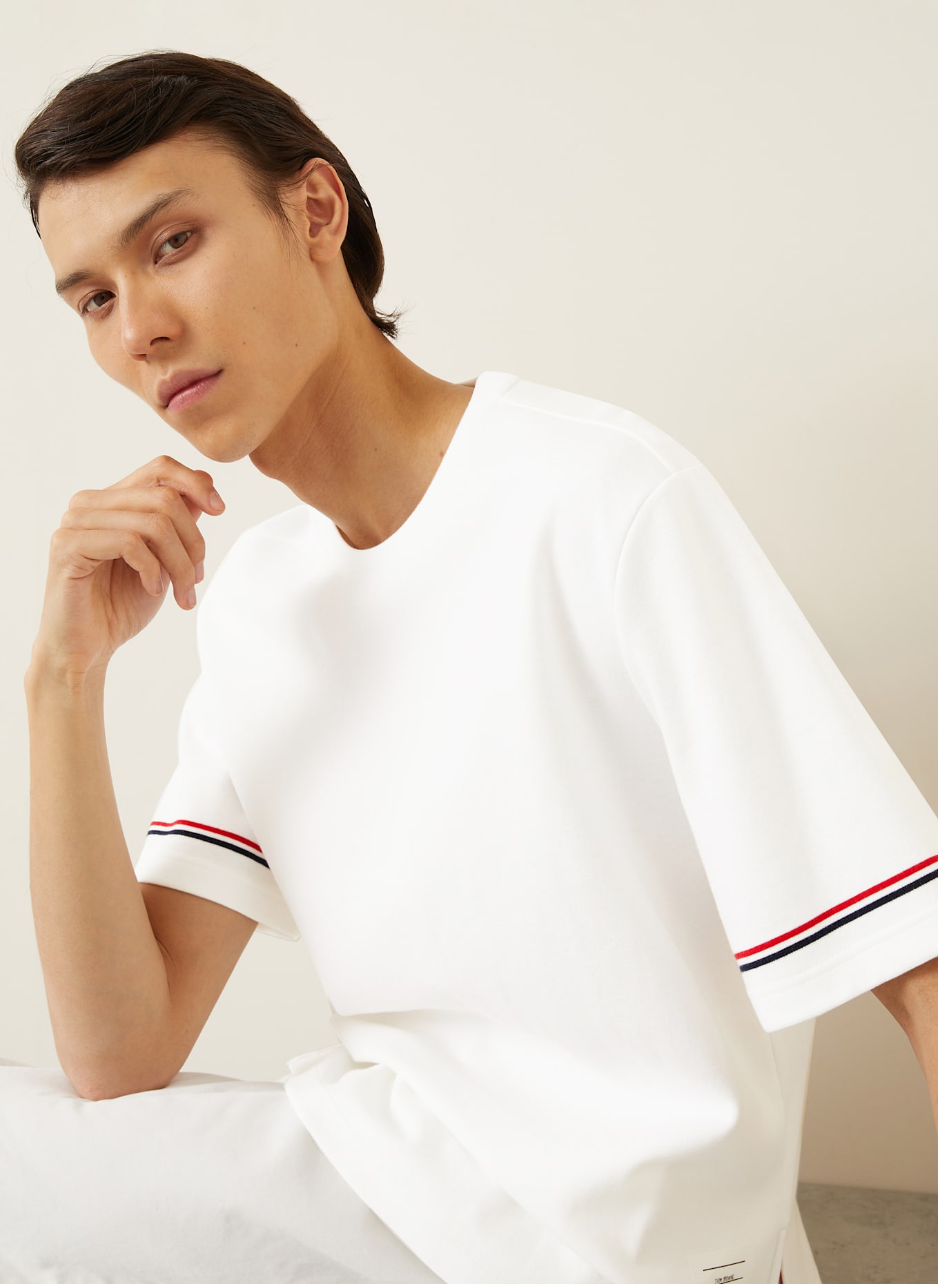 THOM BROWNE. T-Shirt: WEISS