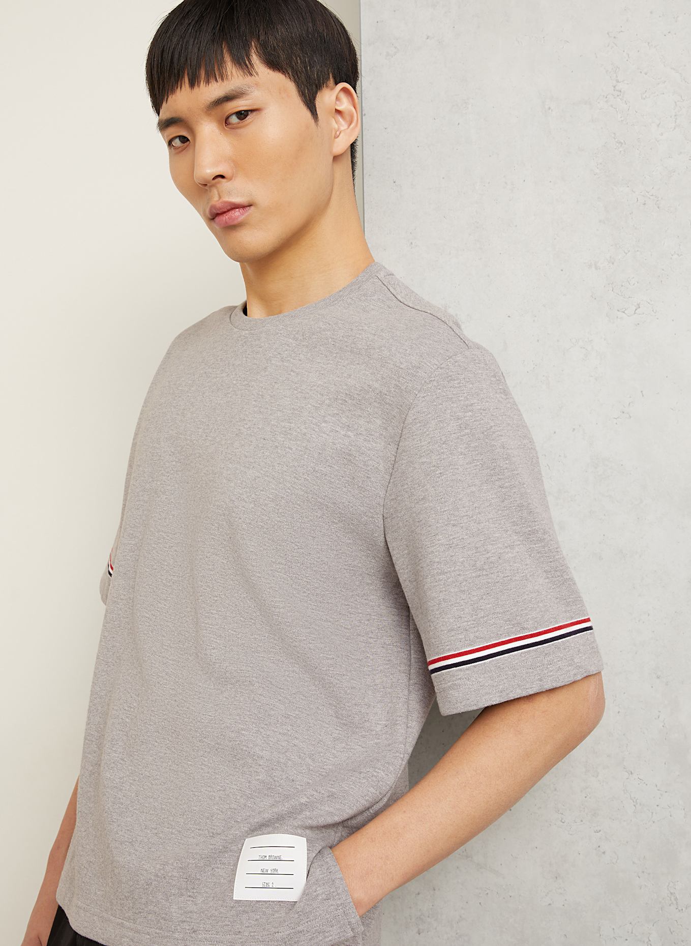 THOM BROWNE. T-shirt: LIGHT GRAY