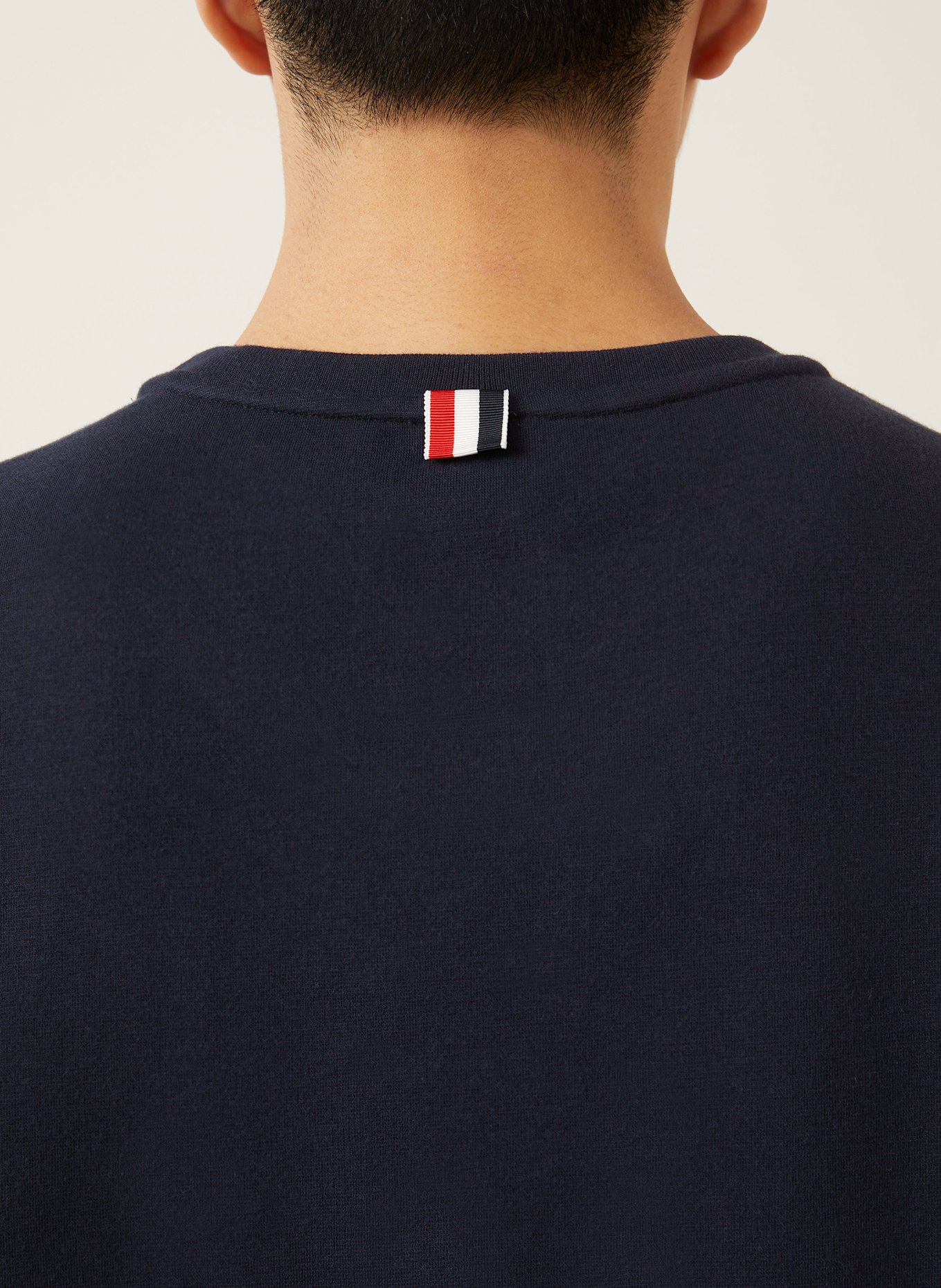 THOM BROWNE. T-Shirt: DUNKELBLAU