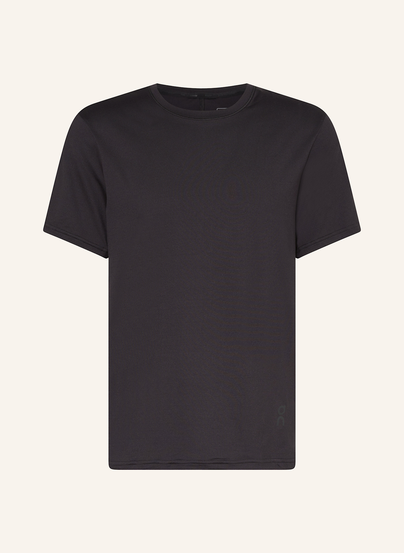 On T-Shirt STUDIO-T: SCHWARZ