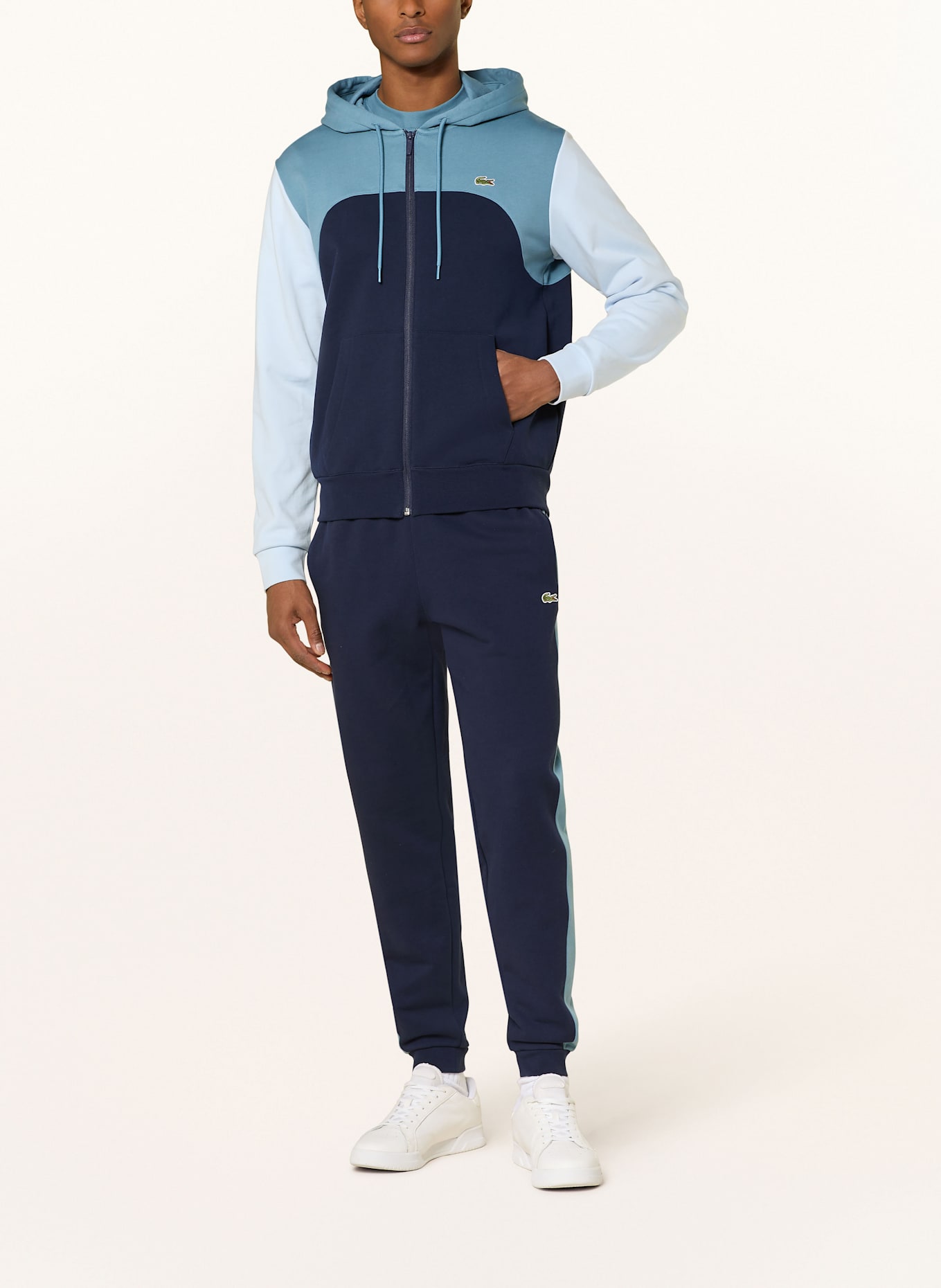 LACOSTE Sweatjacke: Vestido-camiseta Lacoste L
