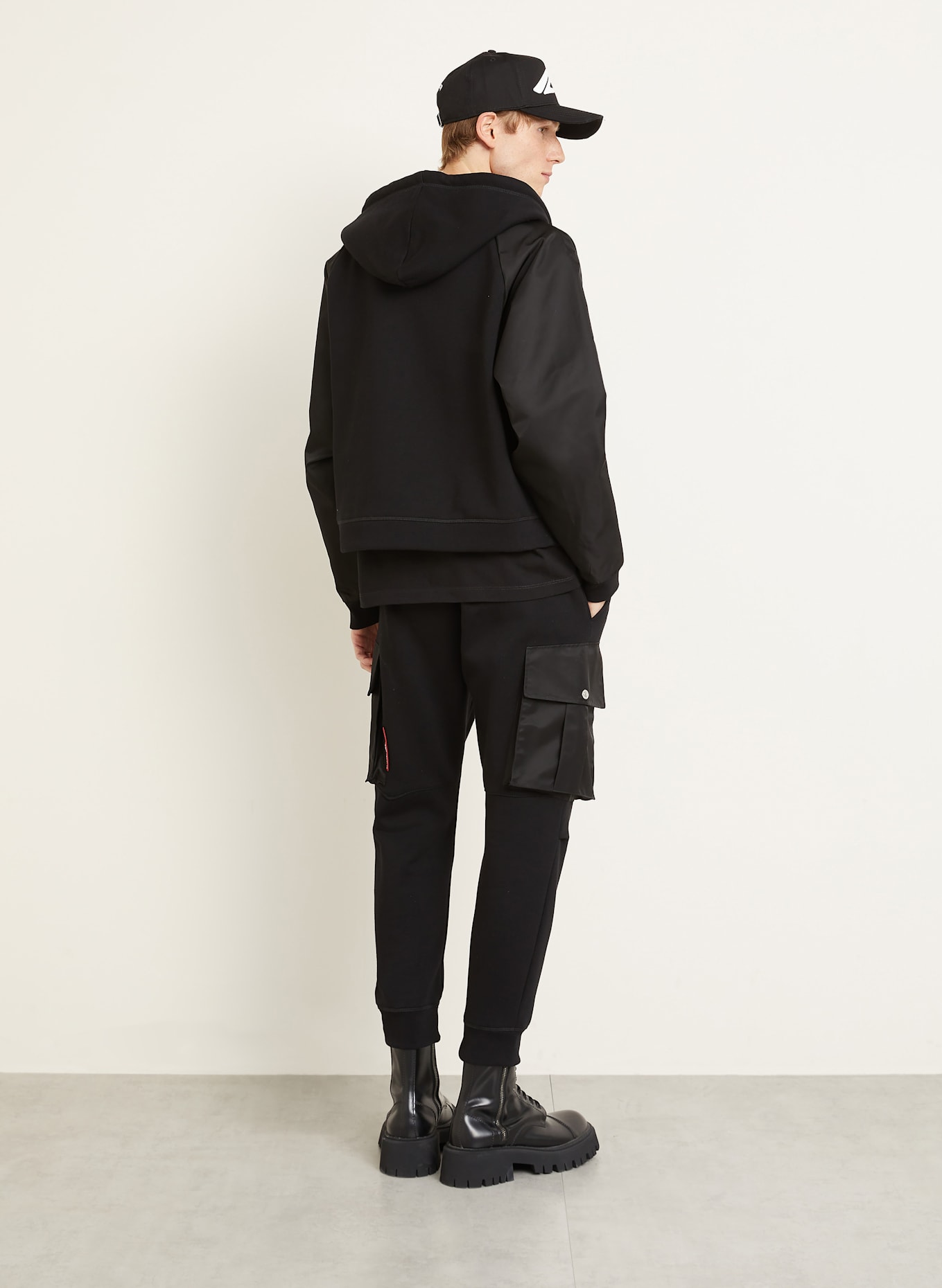 DSQUARED2 Sweatpants im Materialmix: SCHWARZ