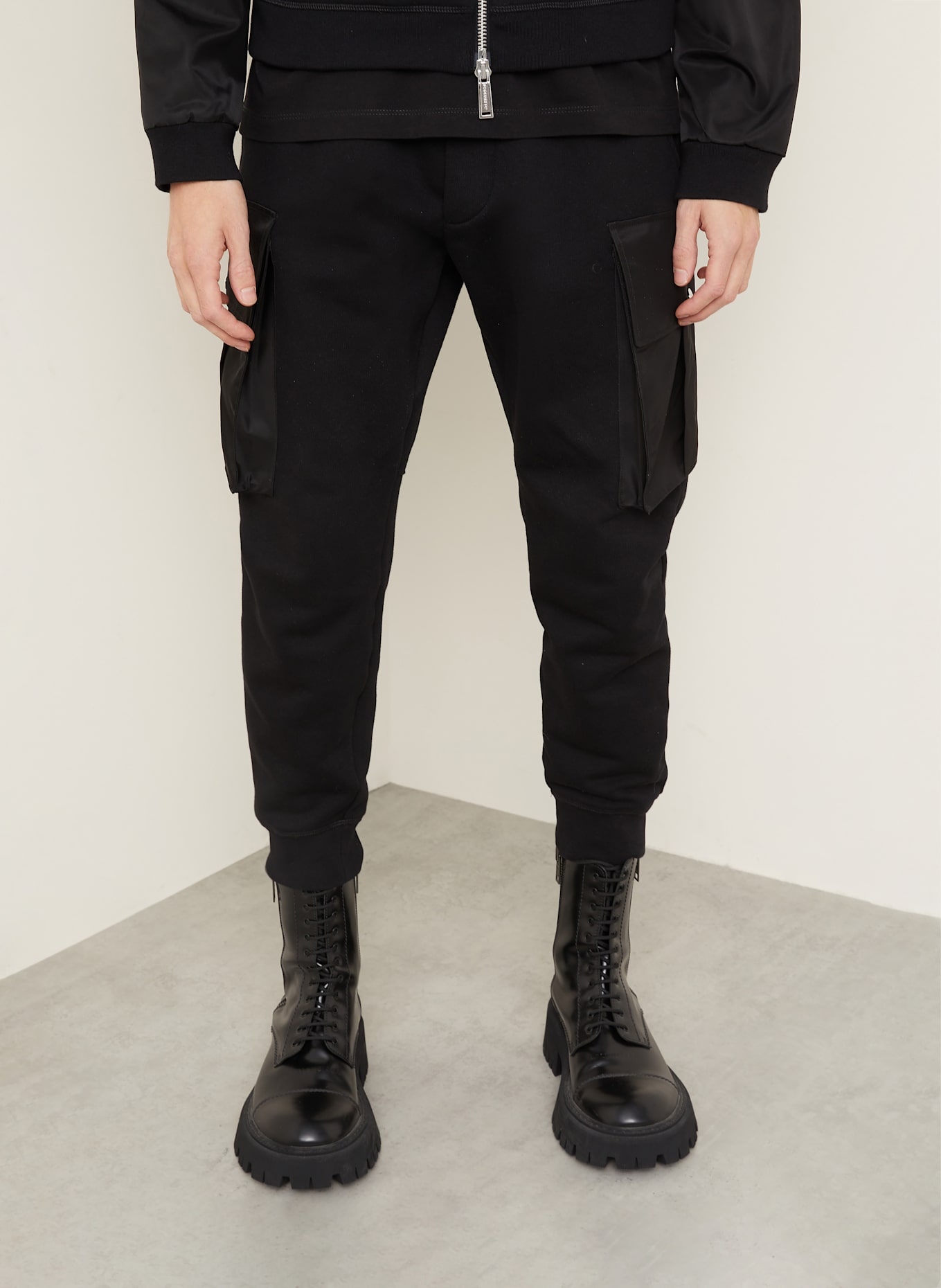 DSQUARED2 Sweatpants im Materialmix: SCHWARZ