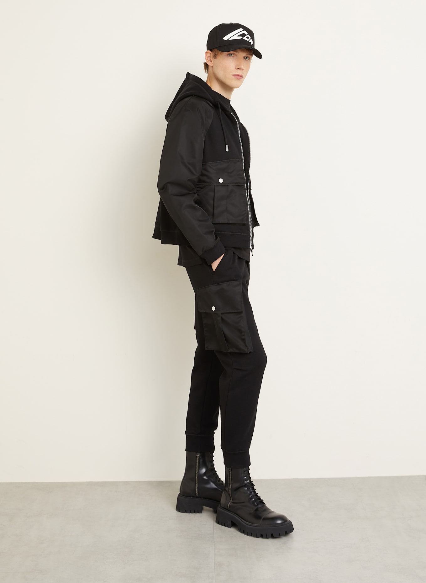 DSQUARED2 Sweatpants im Materialmix: SCHWARZ
