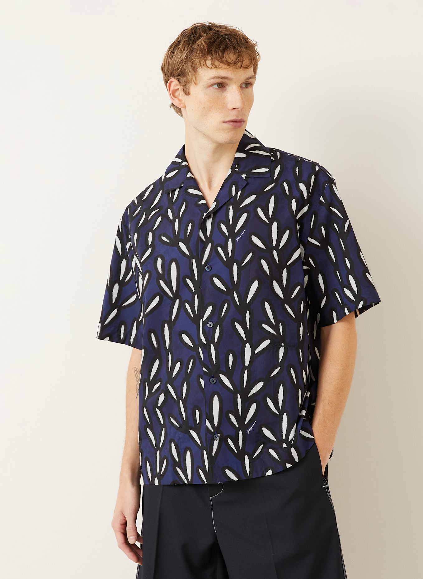JACQUEMUS Resorthemd LA CHEMISE JEAN Comfort Fit, Farbe: DUNKELBLAU/ SCHWARZ/ WEISS (Bild 4)