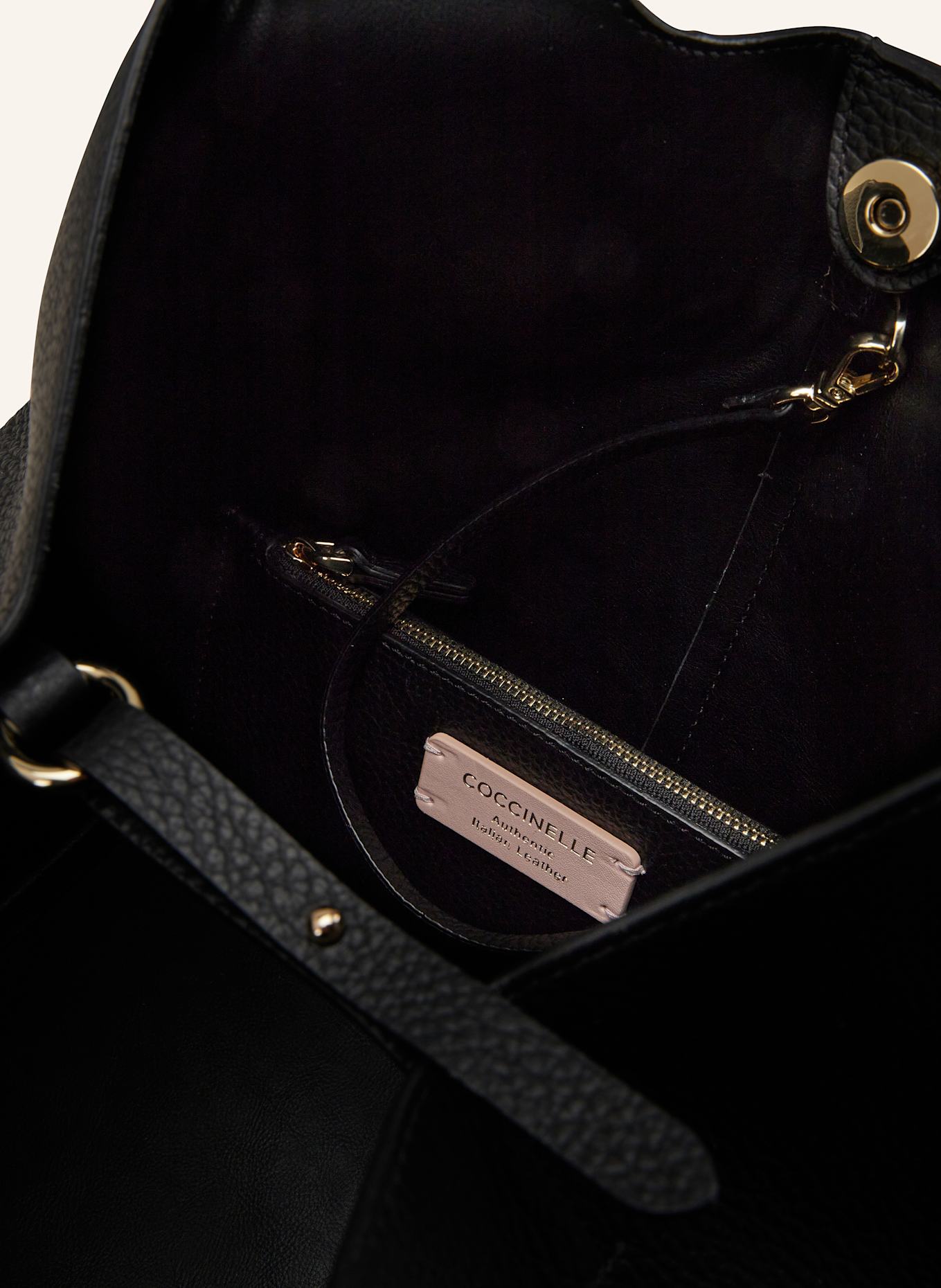 COCCINELLE Shopper C-EASY mit herausnehmbarer Pouch: SCHWARZ