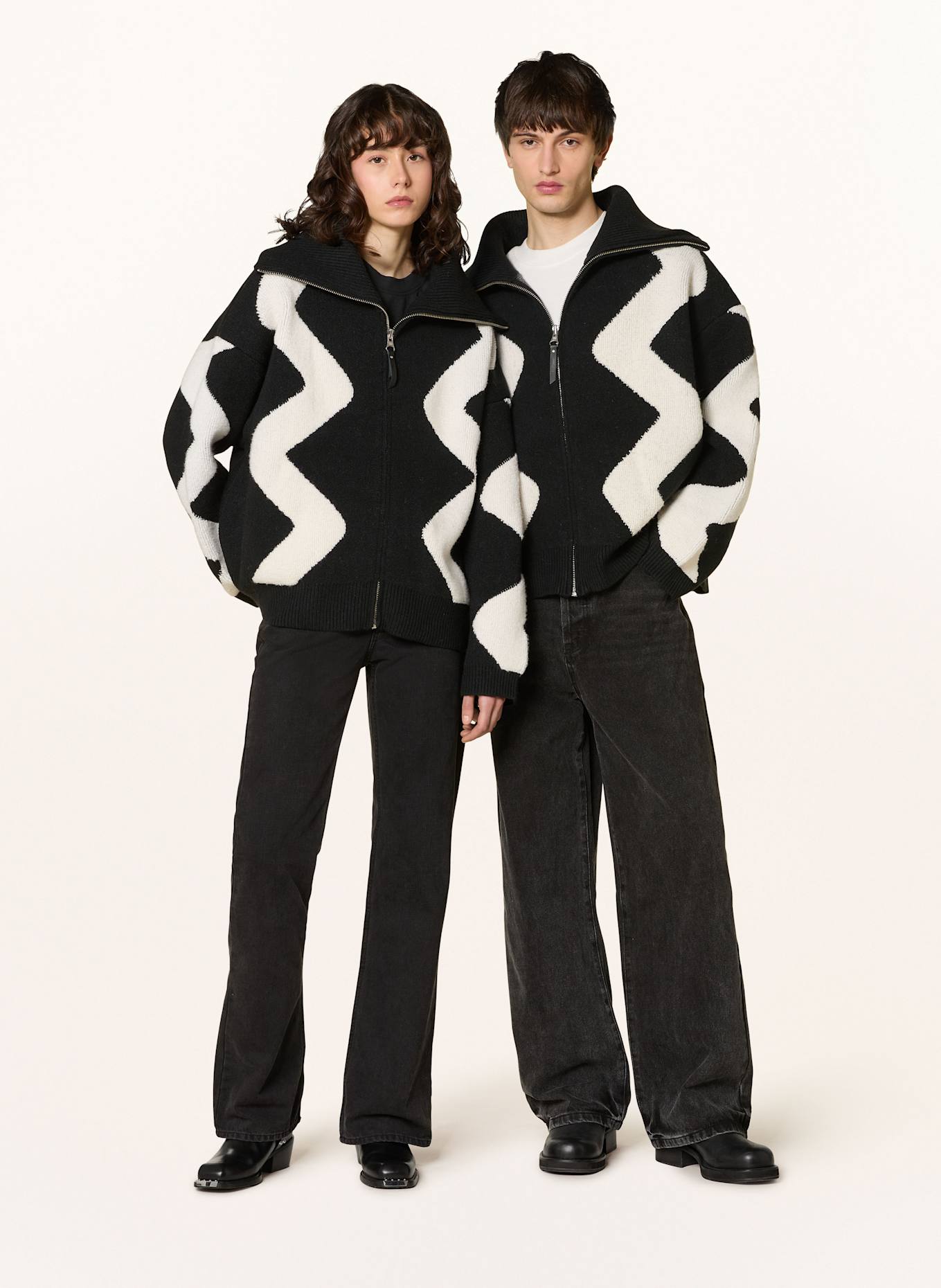 WRSTBHVR Pletený kardigan BILLAL: ČERNÁ / BÍLÁ